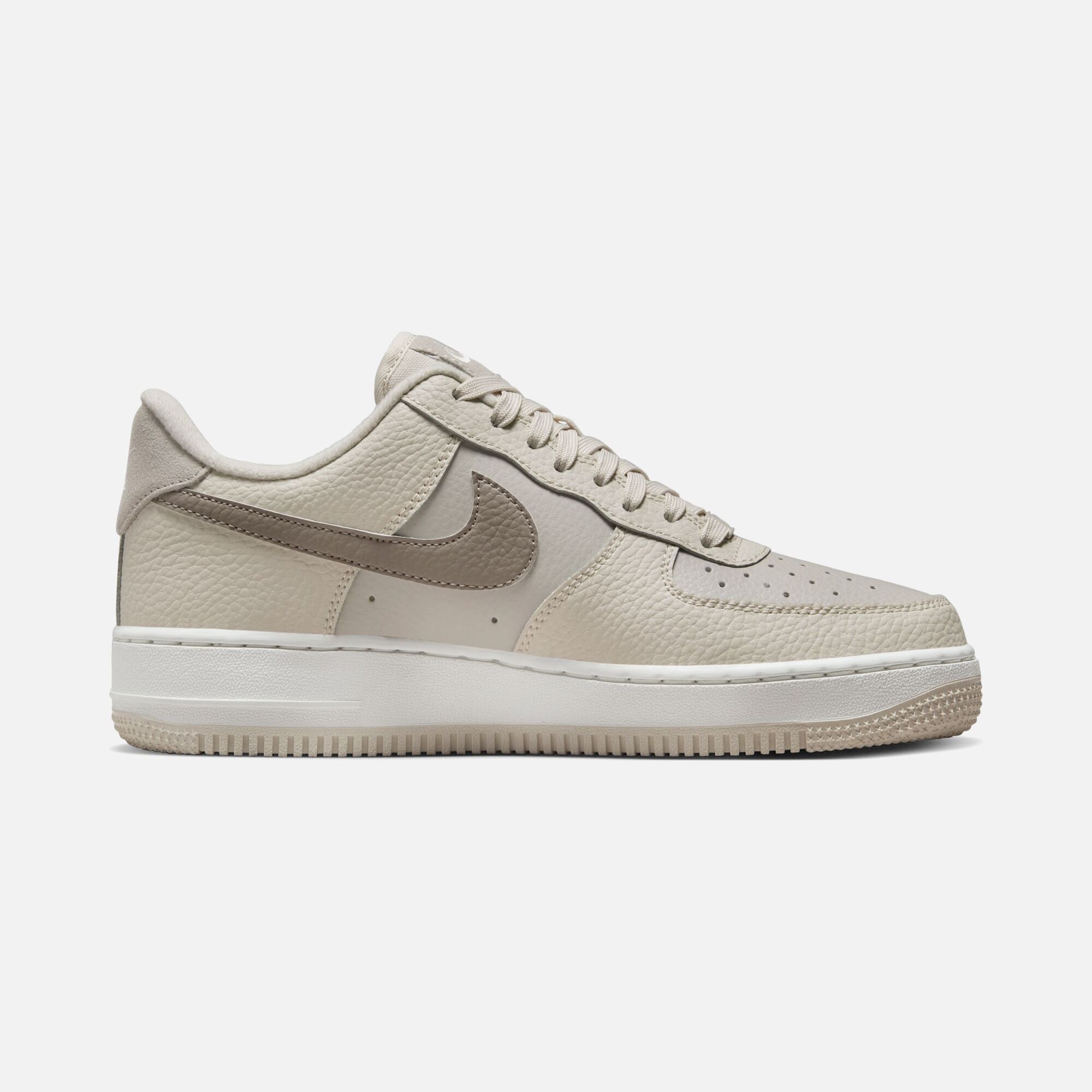 Nike Air Force 1 Low '07 Kadın Spor Ayakkabı