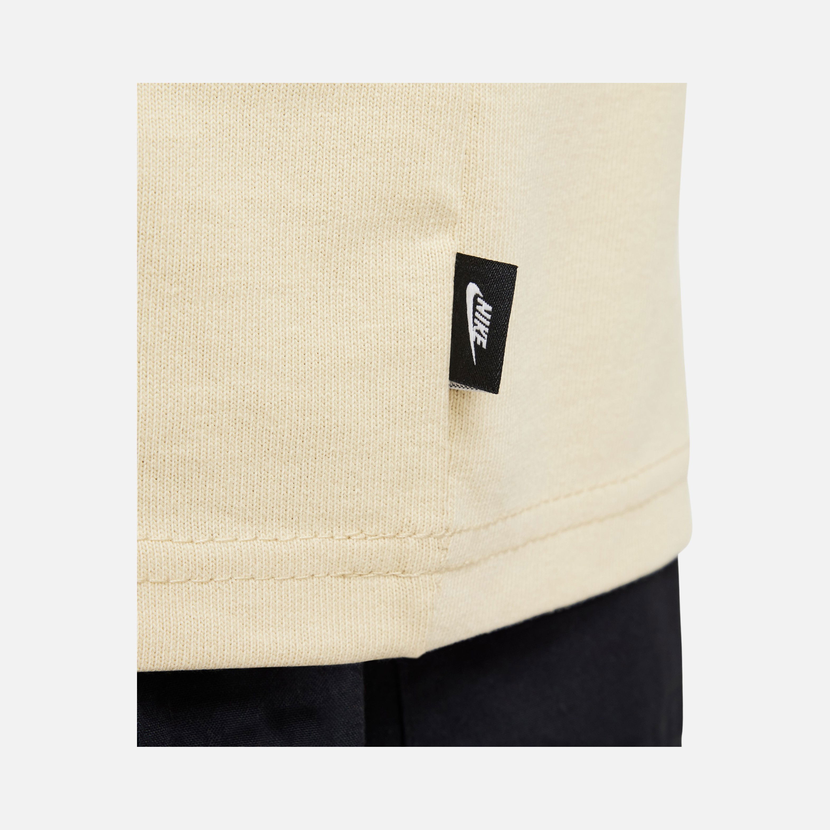 Nike Sportswear Premium Essentials Short-Sleeve Erkek Tişört