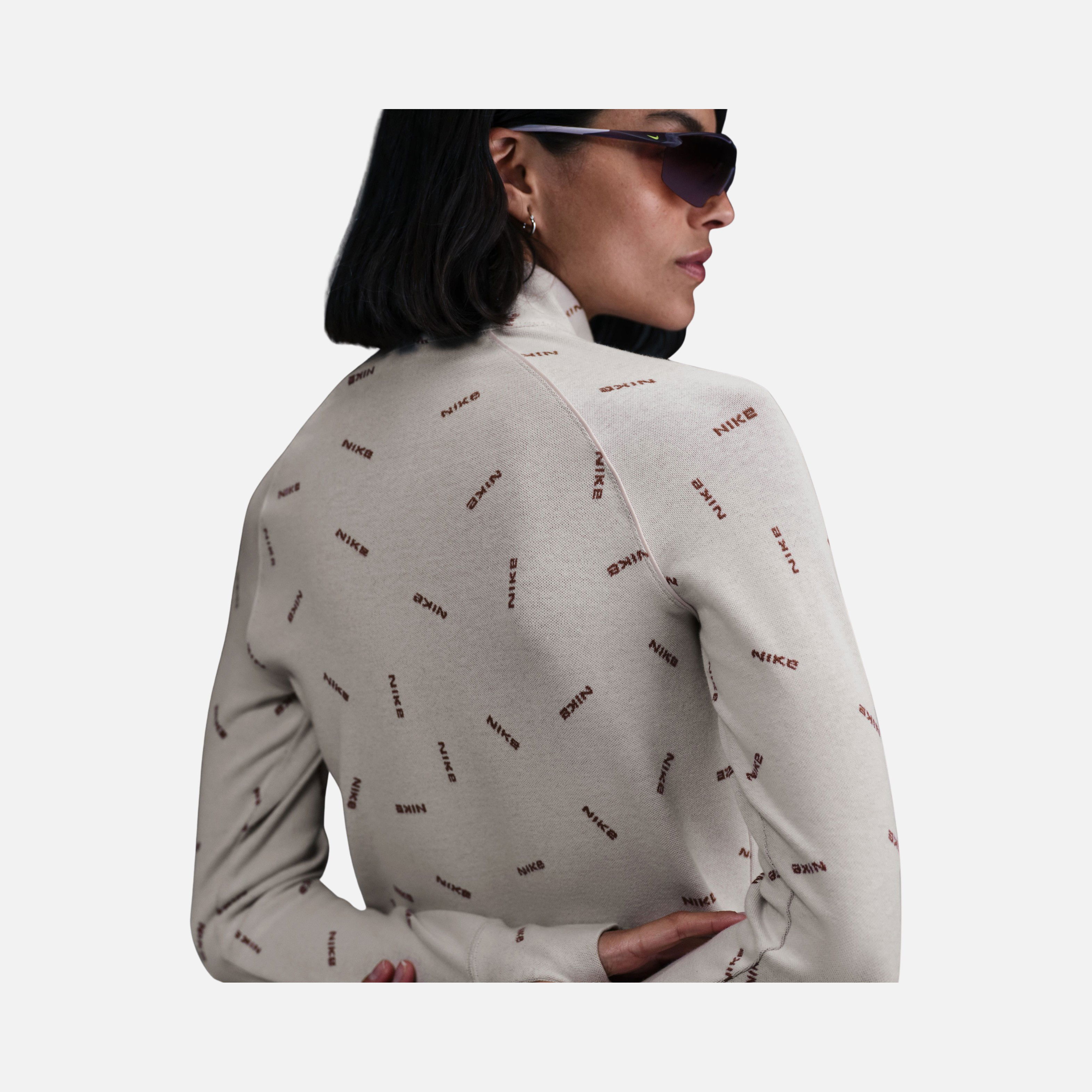 Nike Sportswear Collection Logo Slim 1/2-Zip Long-Sleeve Kadın Tişört