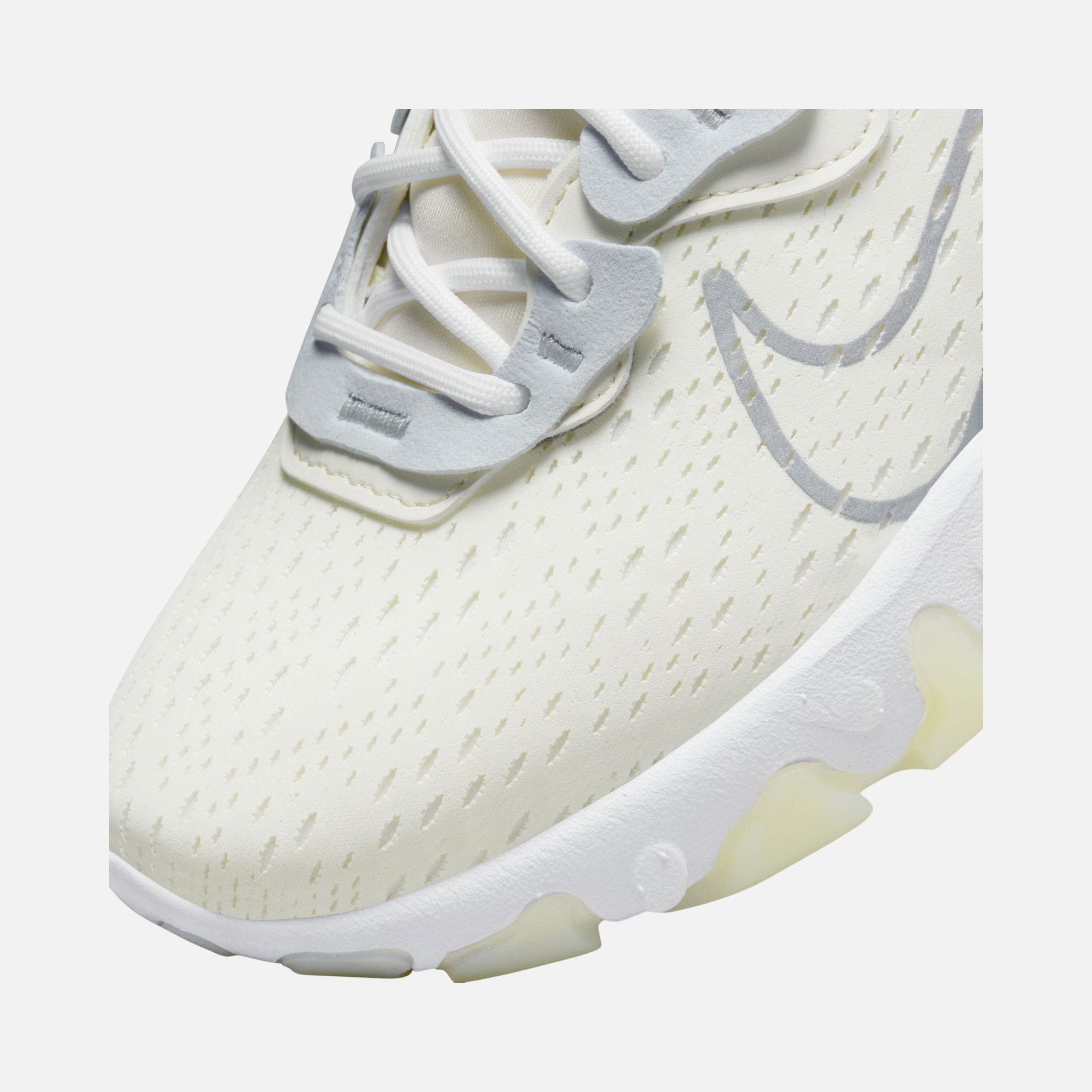 Nike Sportswear React Vision JDS Kadın Spor Ayakkabı