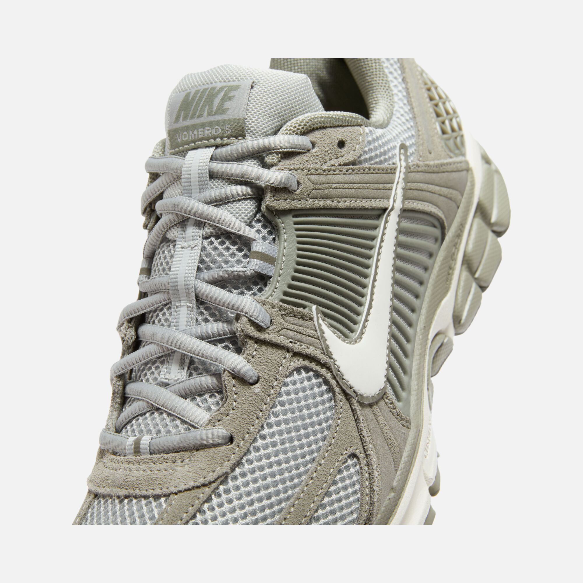 Nike Zoom Vomero 5 ''Fabric Leather and Plastic Accents'' Sportswear Erkek Spor Ayakkabı