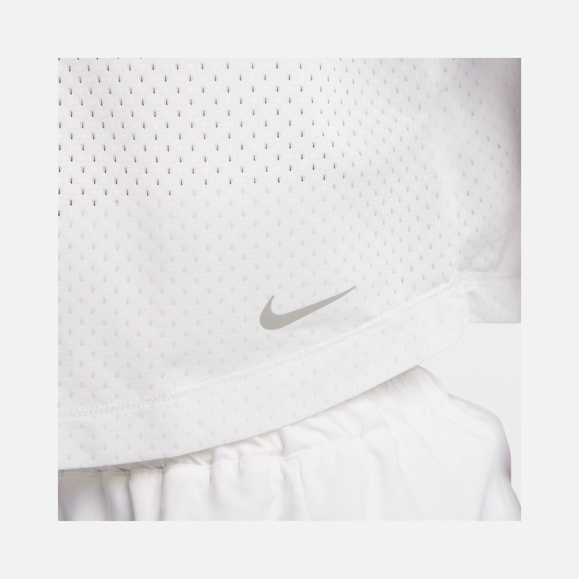 Nike One Classic Breathe Dri-Fit Training Short-Sleeve Kadın Tişört