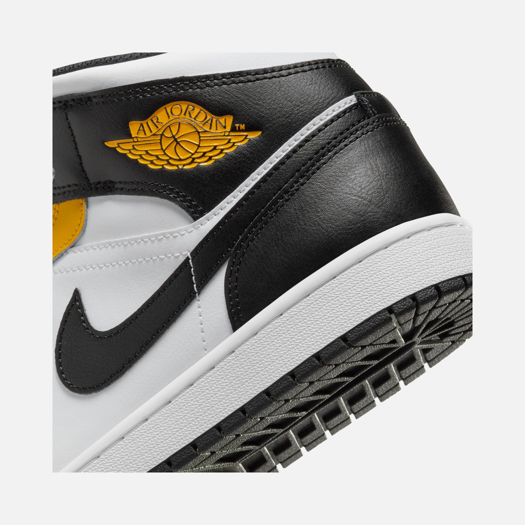 Nike Air Jordan 1 Mid SS25 Erkek Spor Ayakkabı