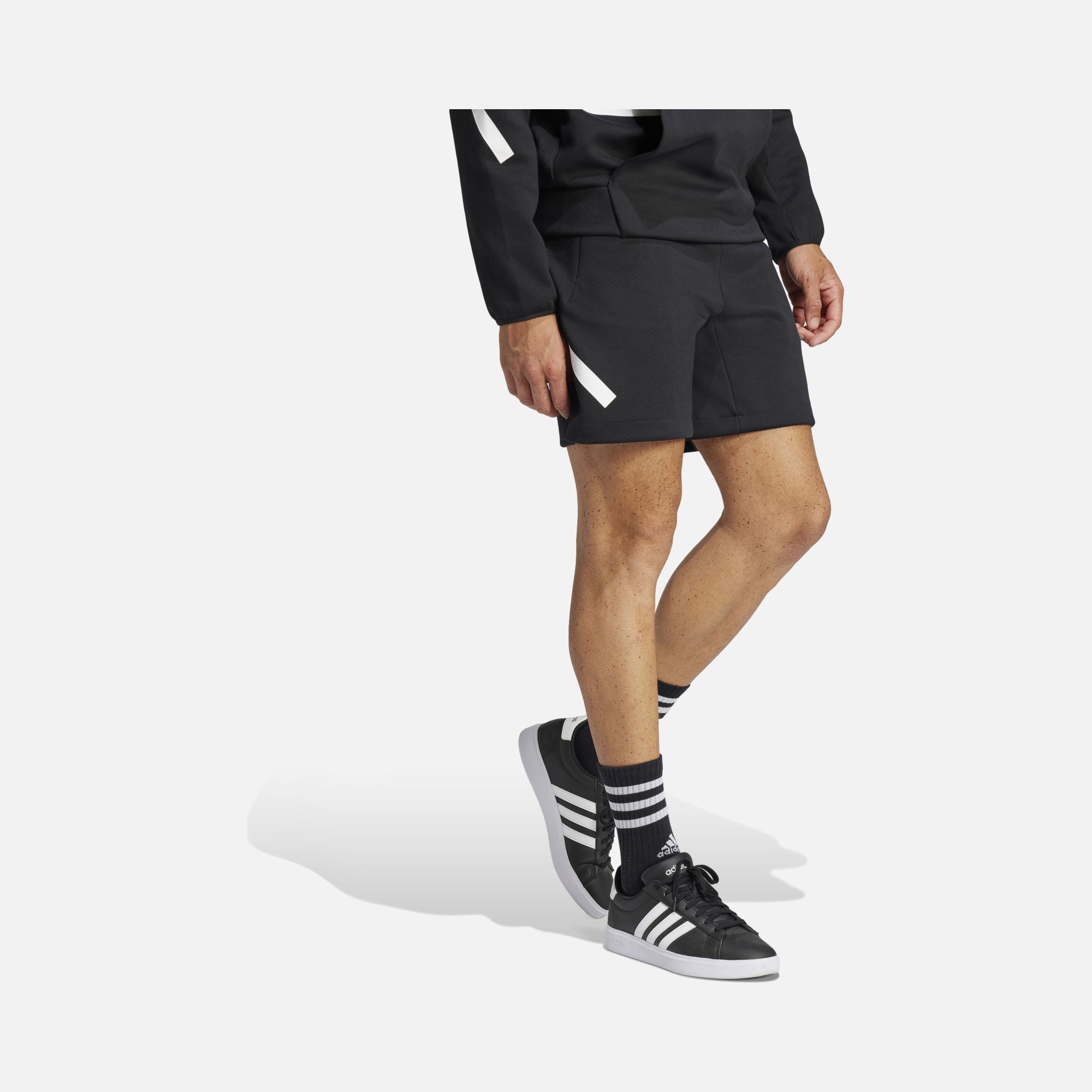 adidas Z.N.E. Sportswear Regular-Fit Mid-Rise Erkek Şort