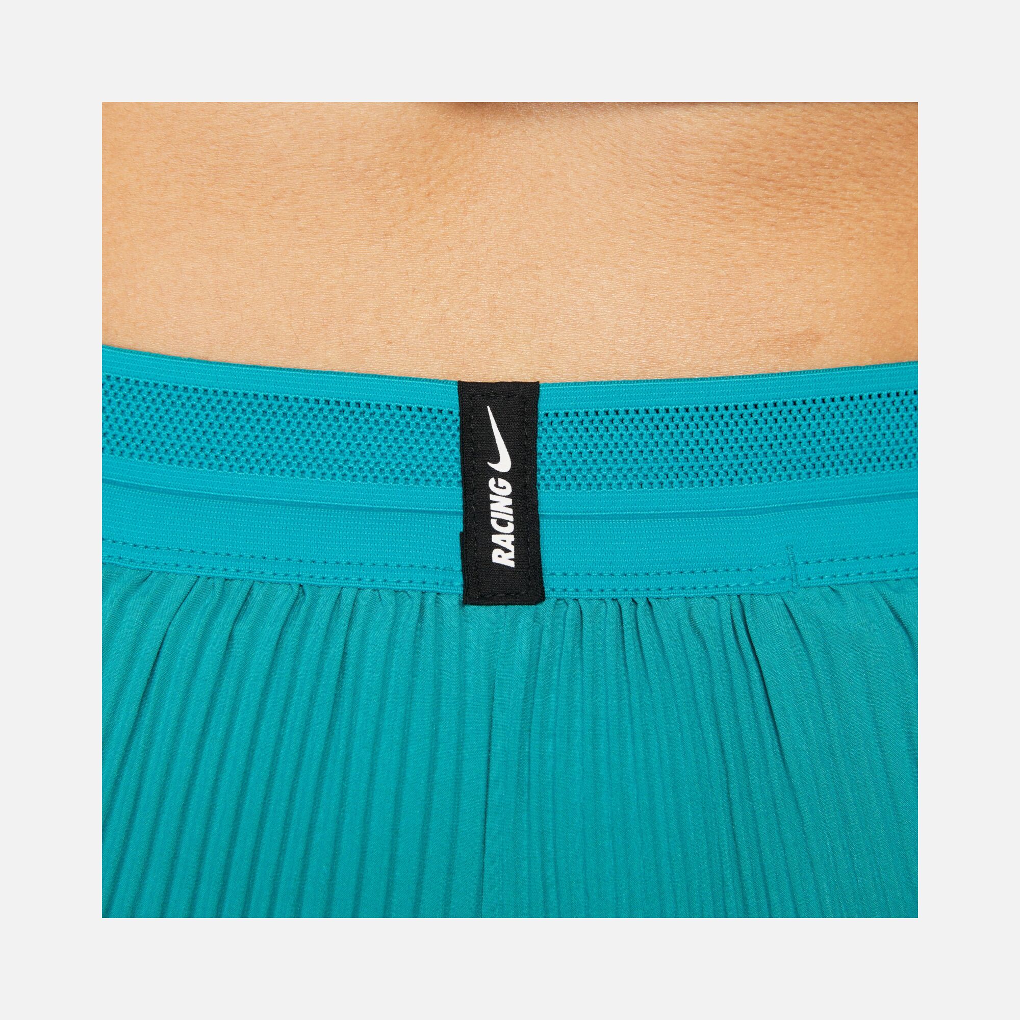 Nike Dri-Fit ADV AeroSwift Running Kadın Şort