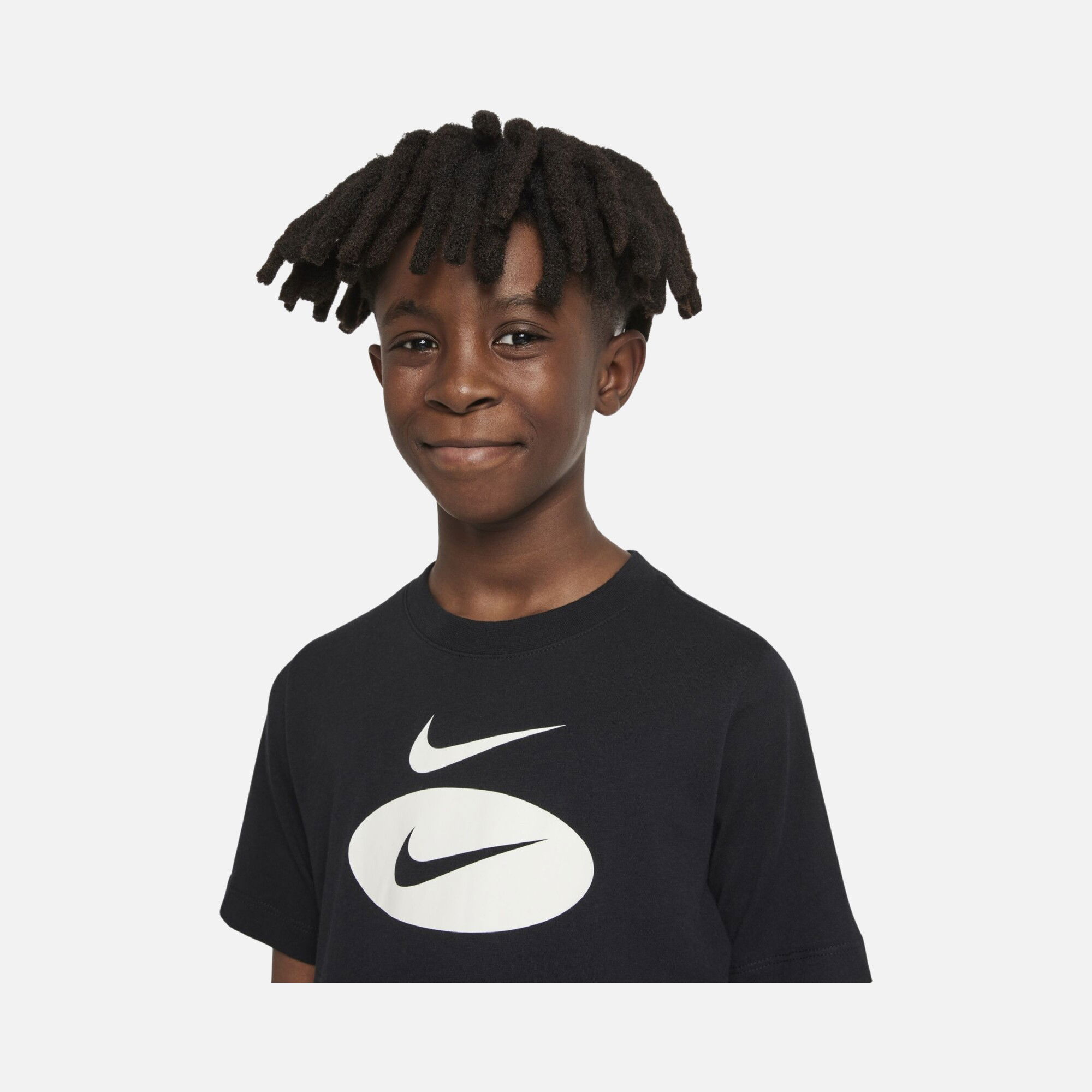 Nike Sportswear Essentials+ Core 1 Short-Sleeve (Boys') Çocuk Tişört