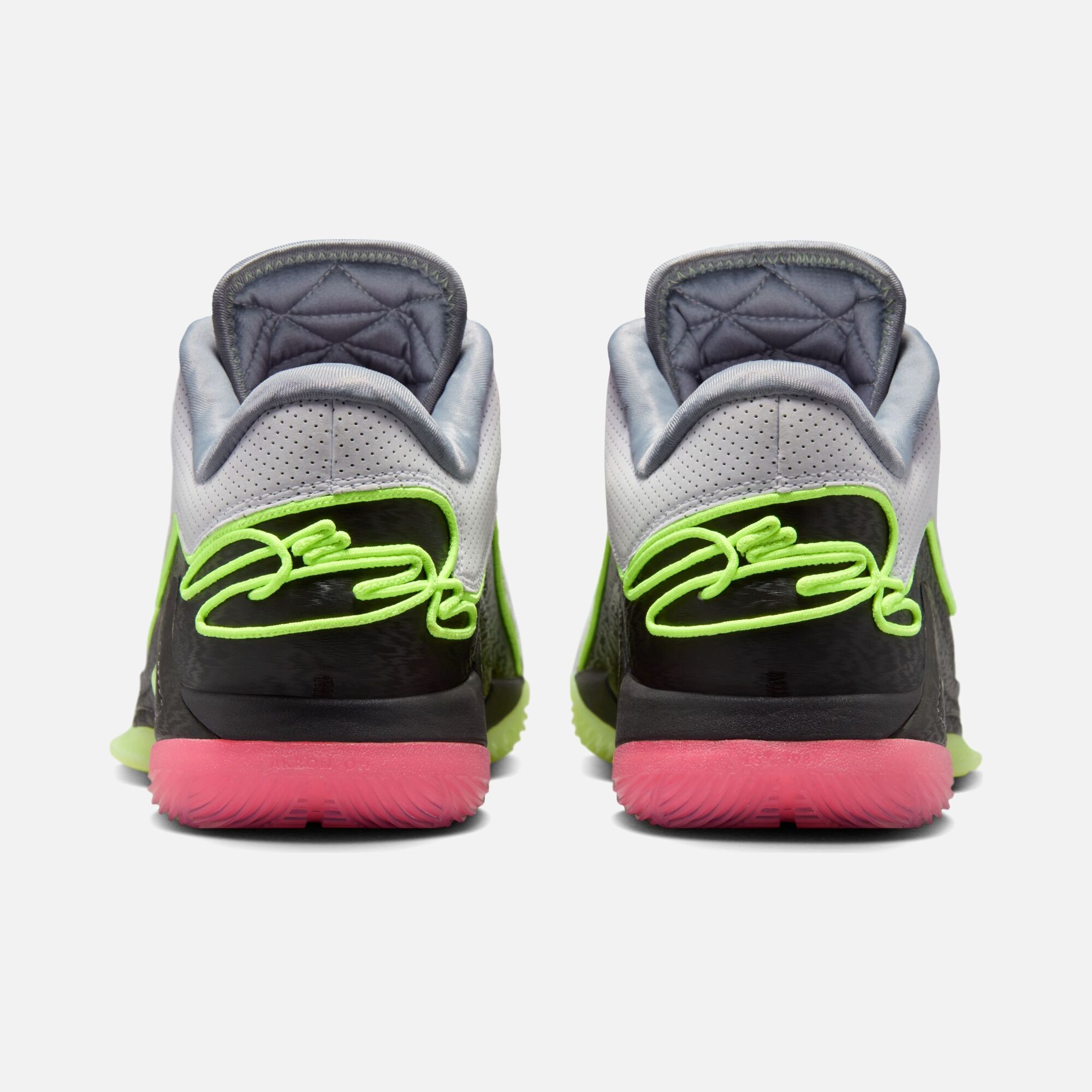 Nike LeBron James XXII Erkek Basketbol Ayakkabısı