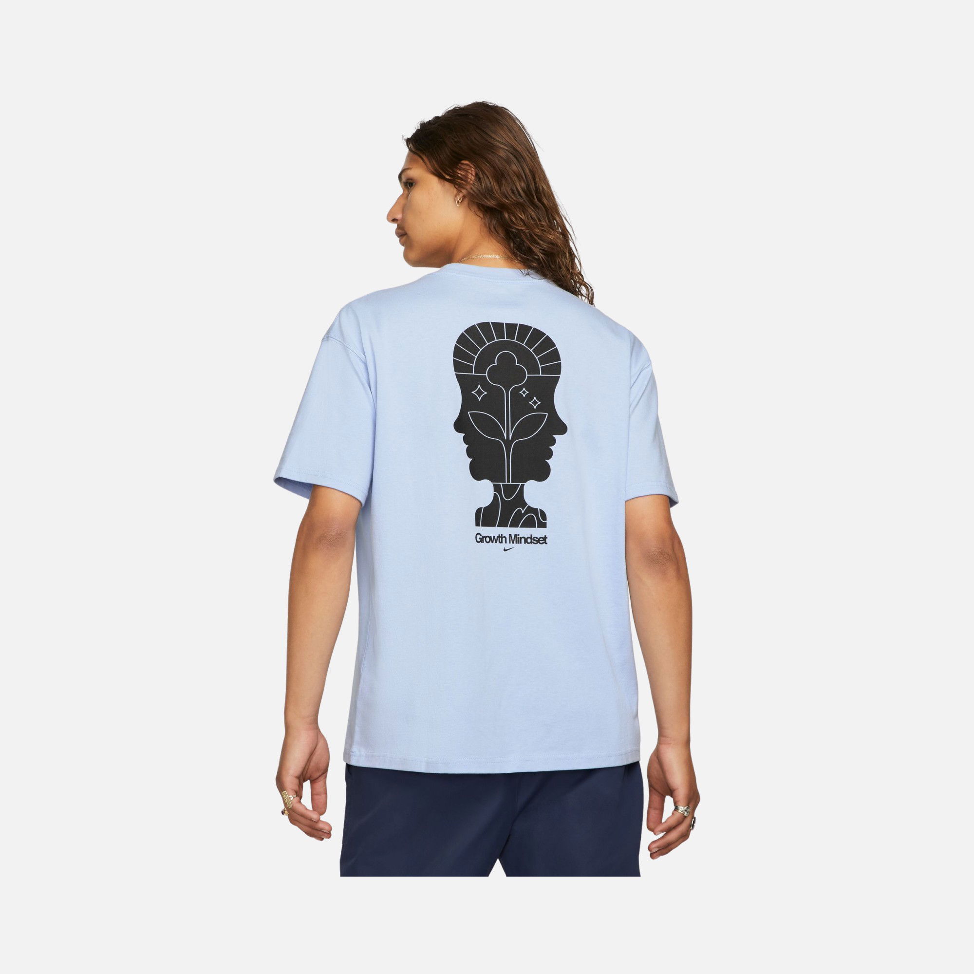 Nike Sportswear Sust M2Z ''Growth Mindset'' Graphic Short-Sleeve Erkek Tişört
