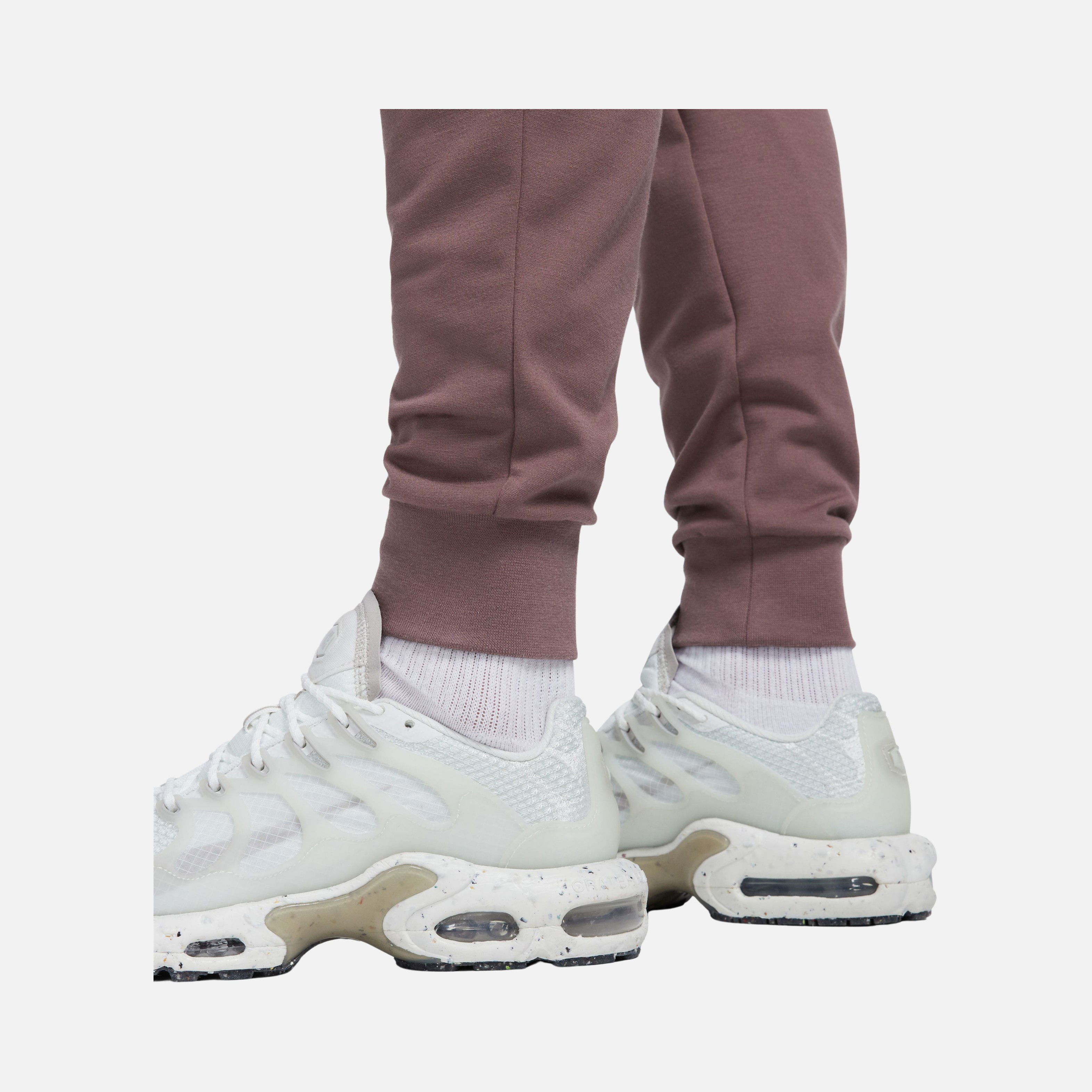 Nike Sportswear Tech Fleece Lightweight Slim-Fit Erkek Eşofman Altı