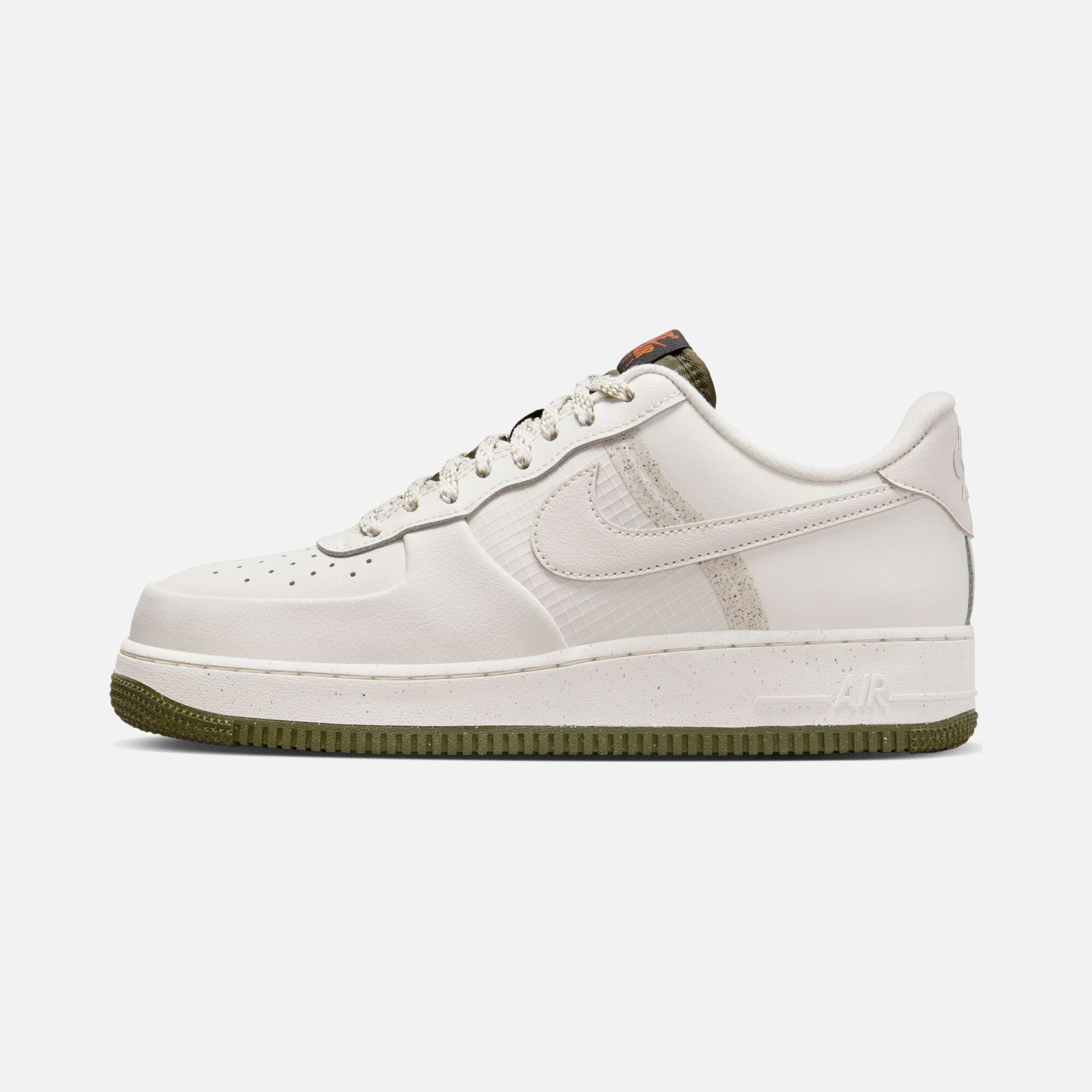 Nike Air Force 1 '07 LV8 HO23 Erkek Spor Ayakkabı