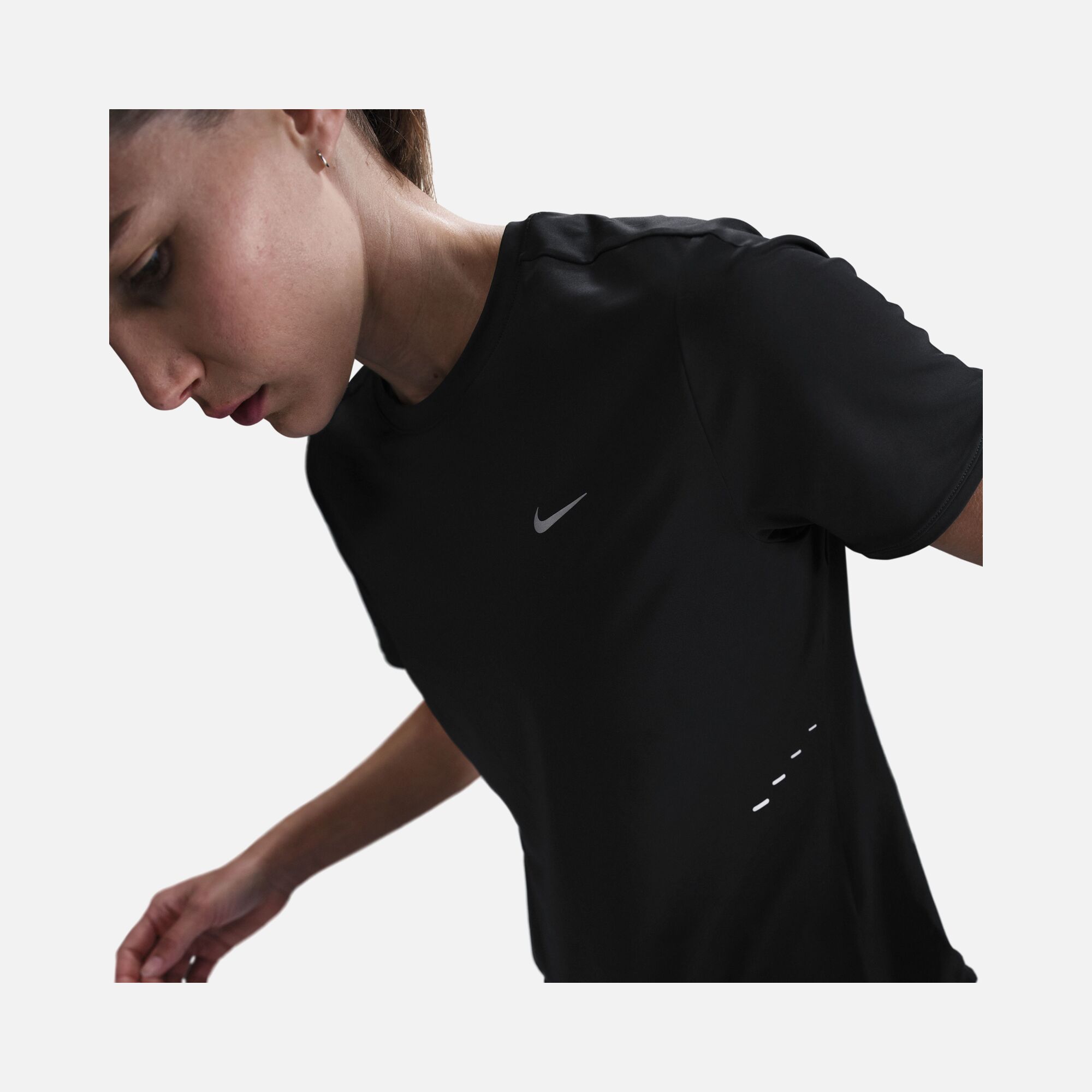 Nike Swift Dri-Fit Running Short-Sleeve Kadın Tişört
