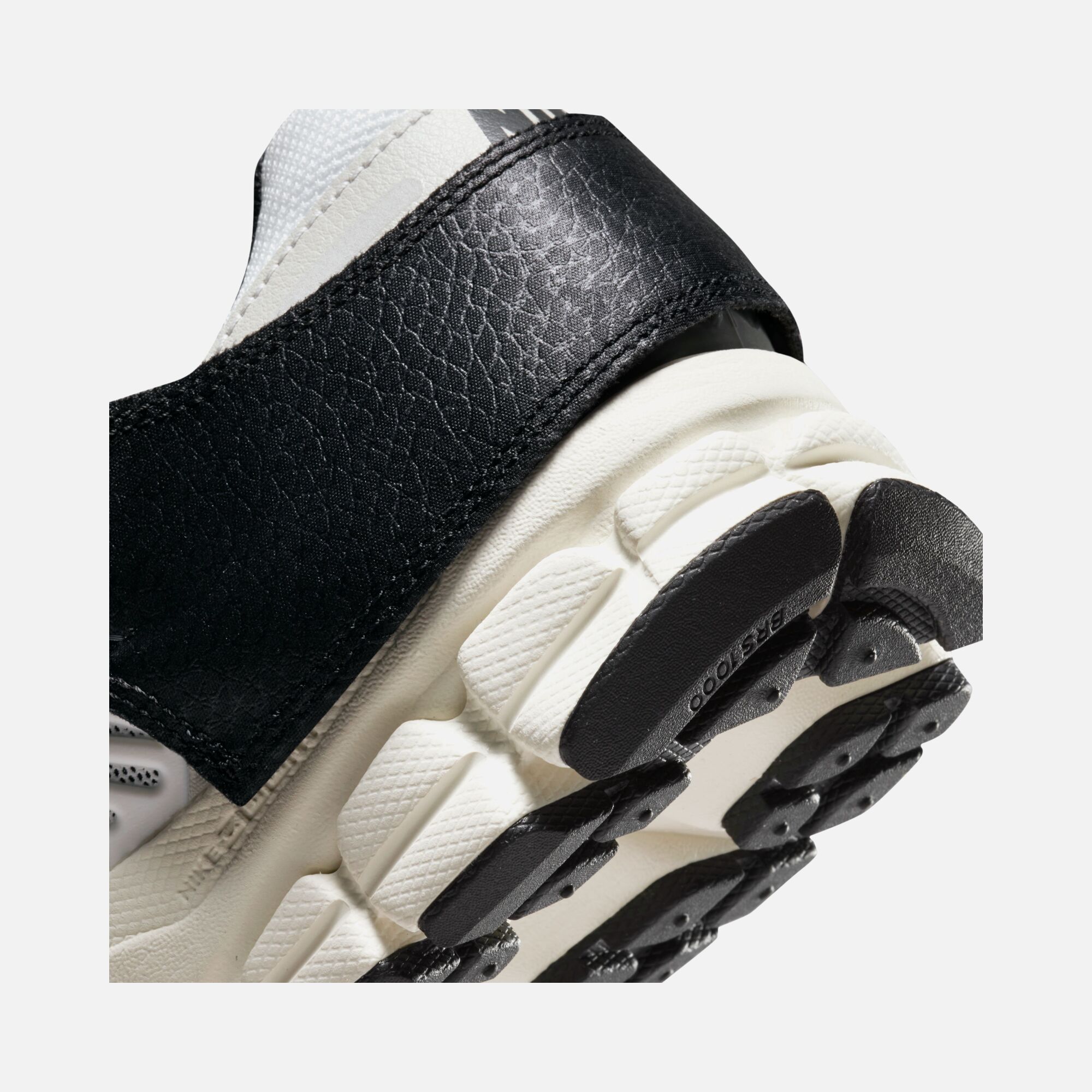 Nike Zoom Vomero 5 Premium ''Inspired by the Panda Color Group'' Kadın Spor Ayakkabı