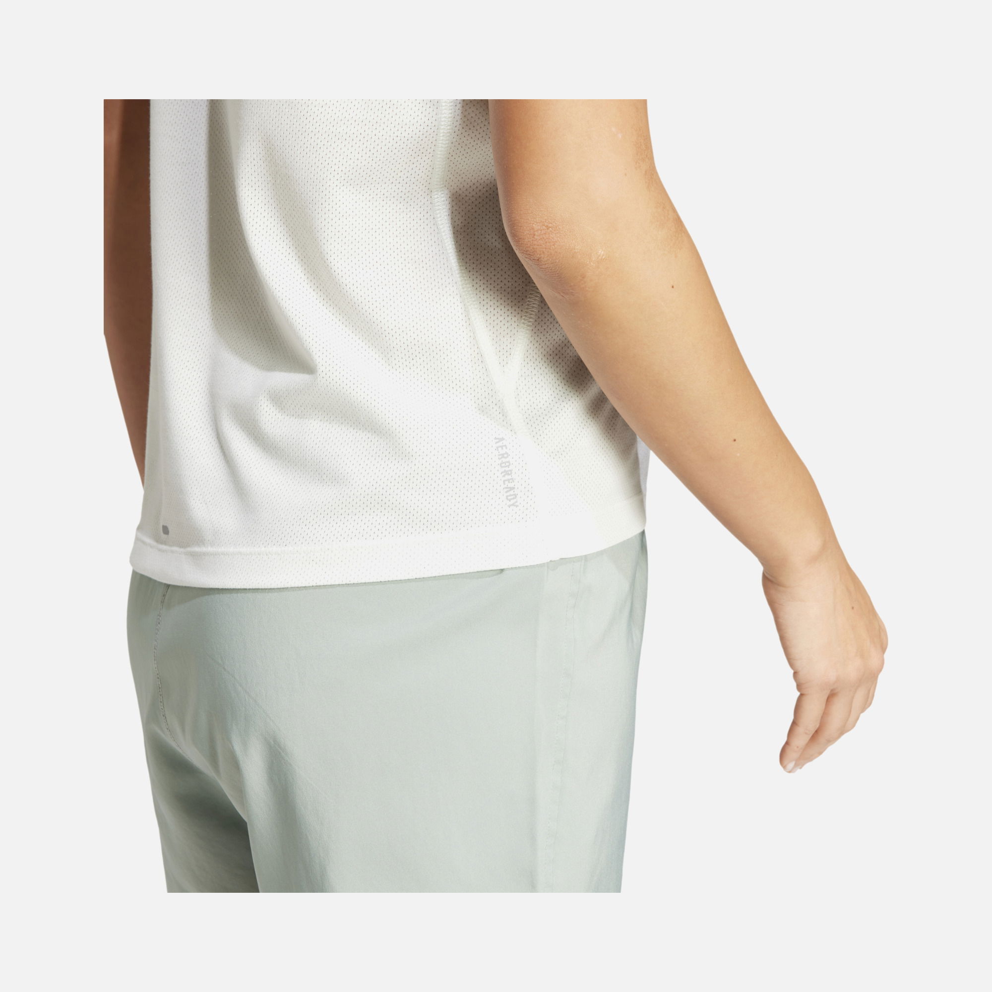 adidas AEROREADY Own the Run 3-Stripes Running Short-Sleeve Kadın Tişört