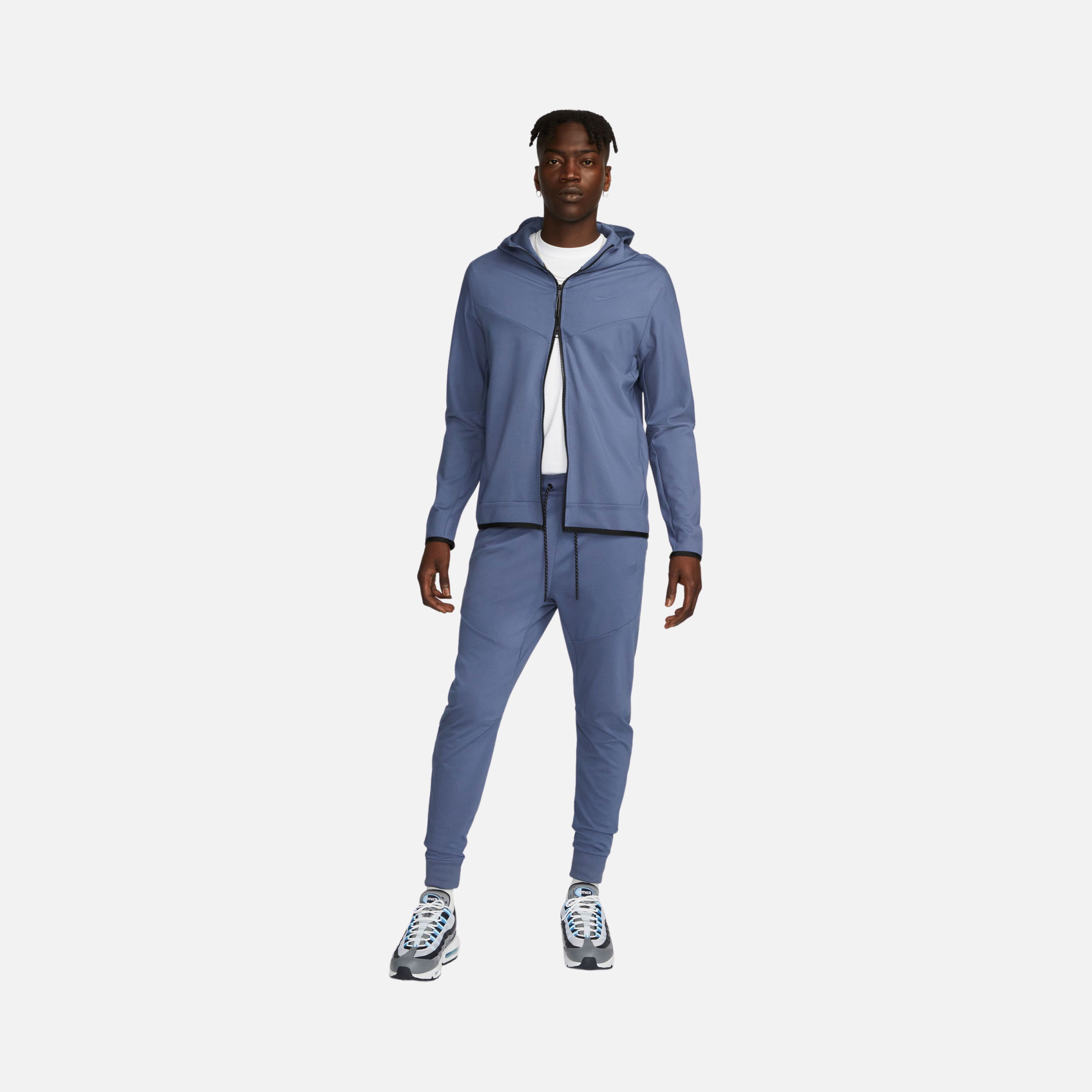 Nike Sportswear Tech Fleece Lightweight Slim-Fit Erkek Eşofman Altı