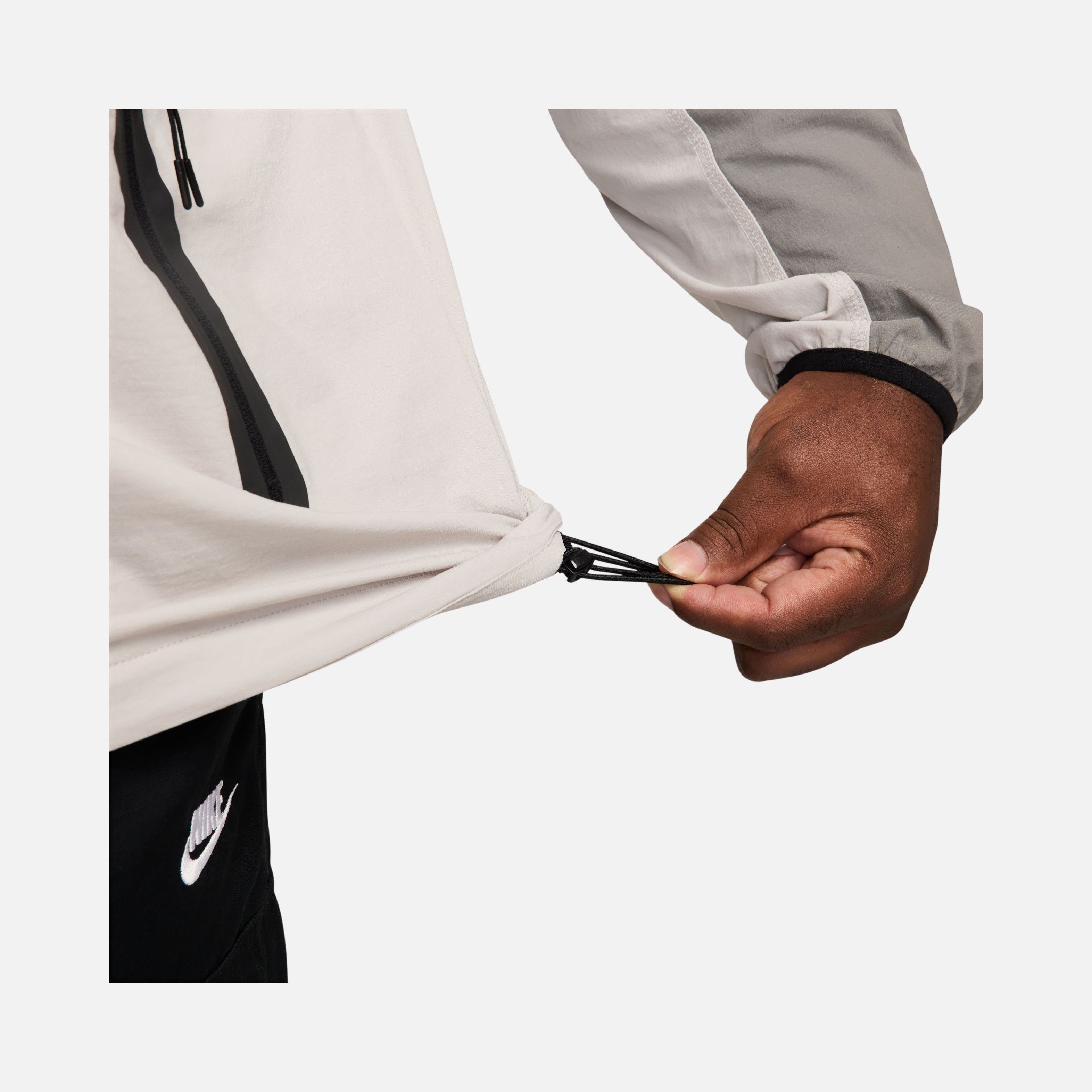 Nike Tech Woven Windrunner Full-Zip Hooded Erkek Ceket