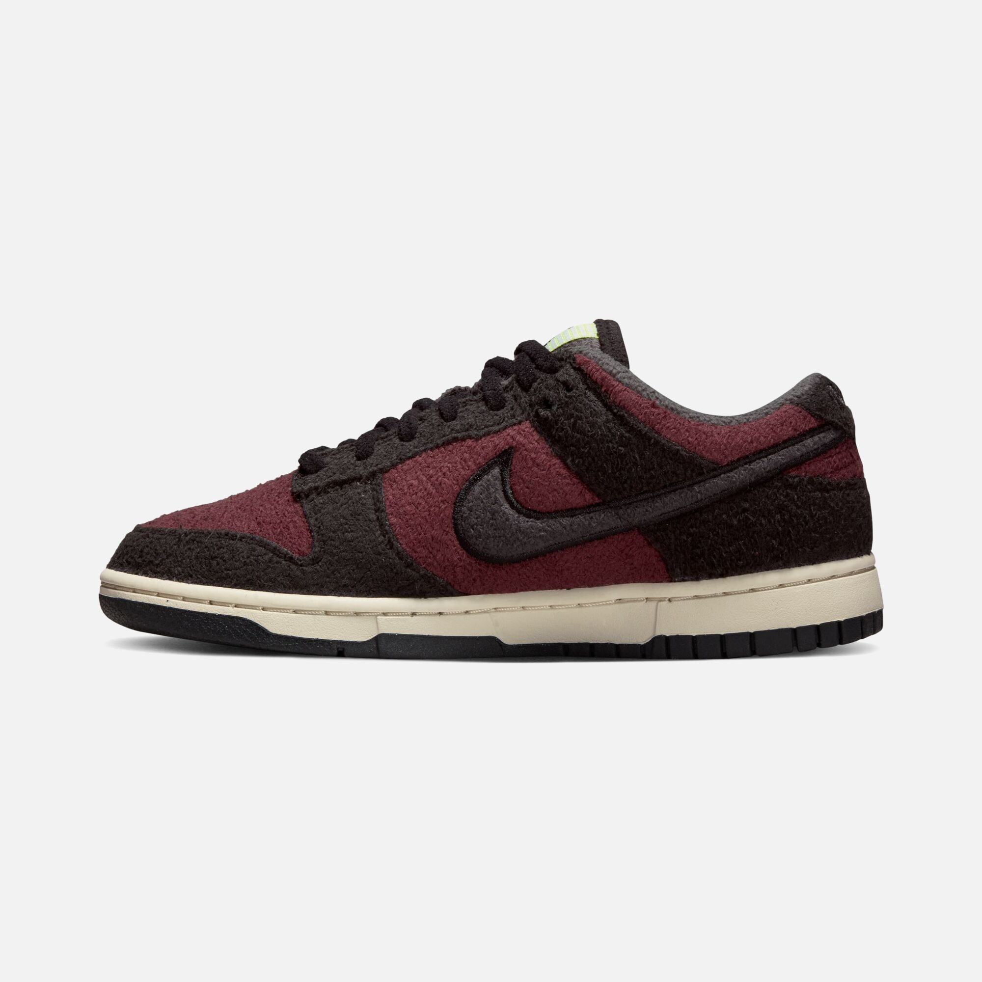 Nike Dunk Low SE ''Chenille'' Kadın Spor Ayakkabı