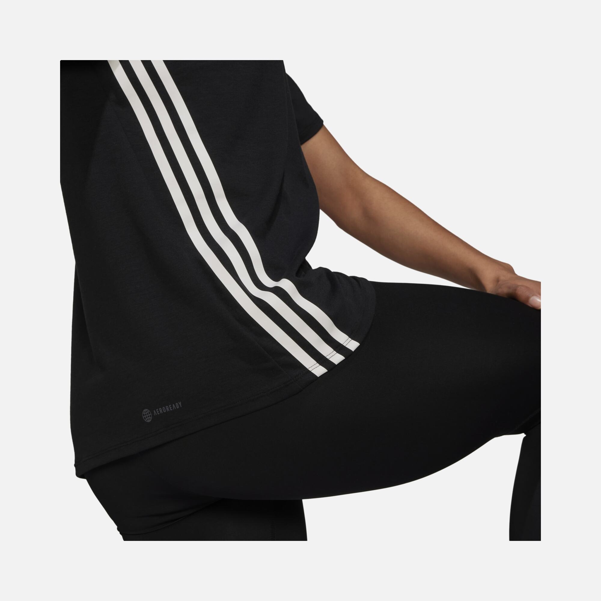 adidas AEROREADY Trainicons 3-Stripes Training Kadın Tişört