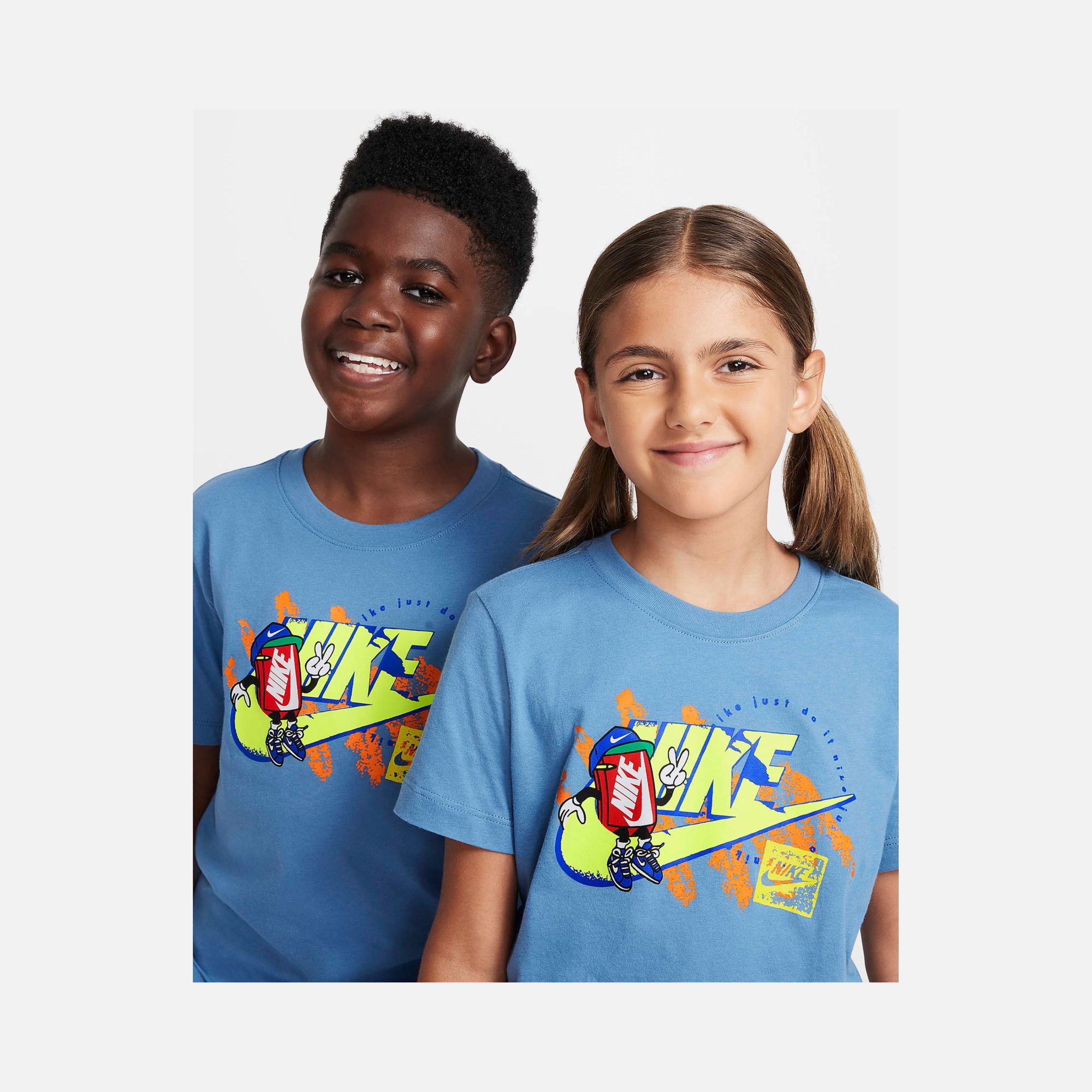 Nike Sportswear Boxy 1 Futura Graphic Short-Sleeve Çocuk Tişört