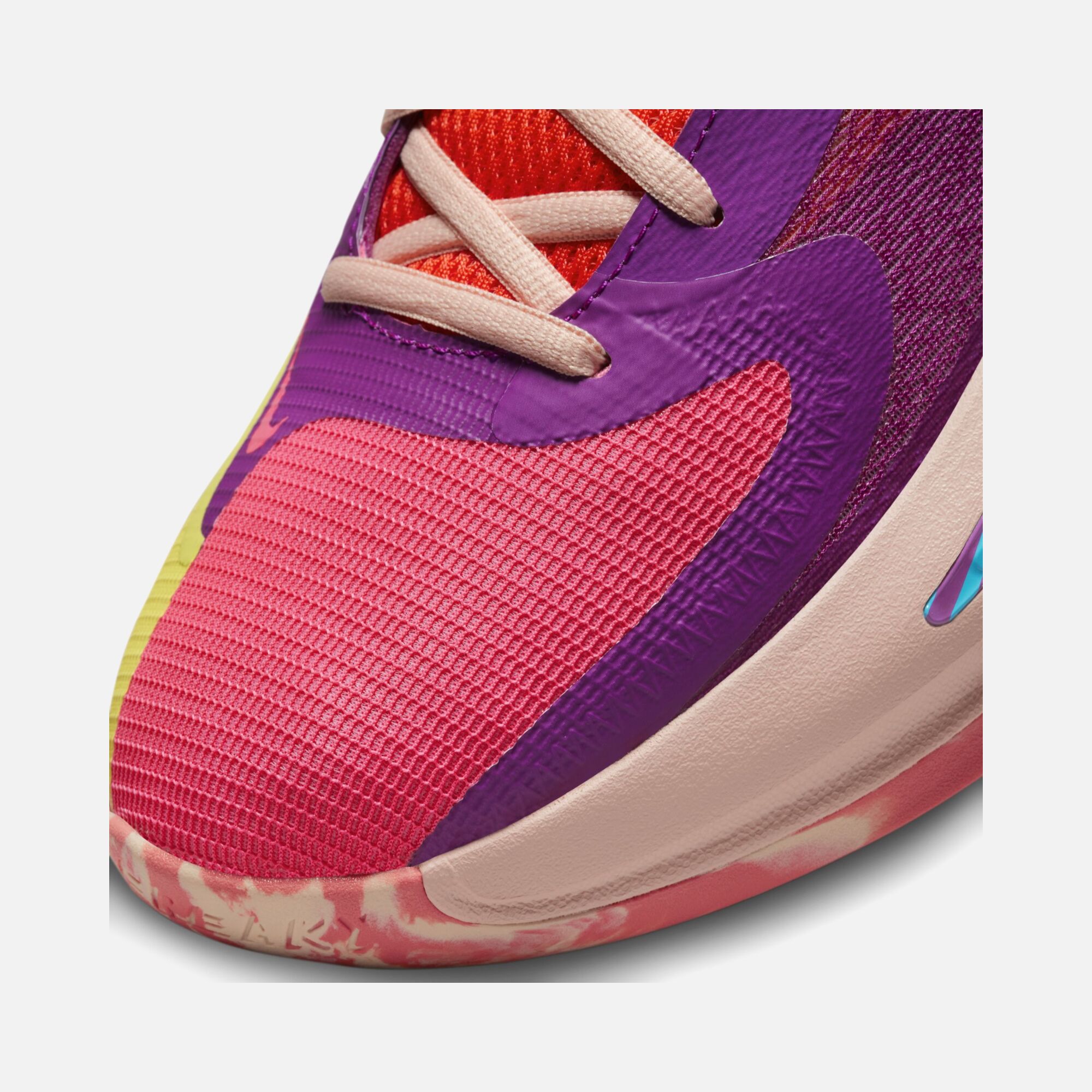 Nike Zoom Freak 4 FW22 Erkek Basketbol Ayakkabısı