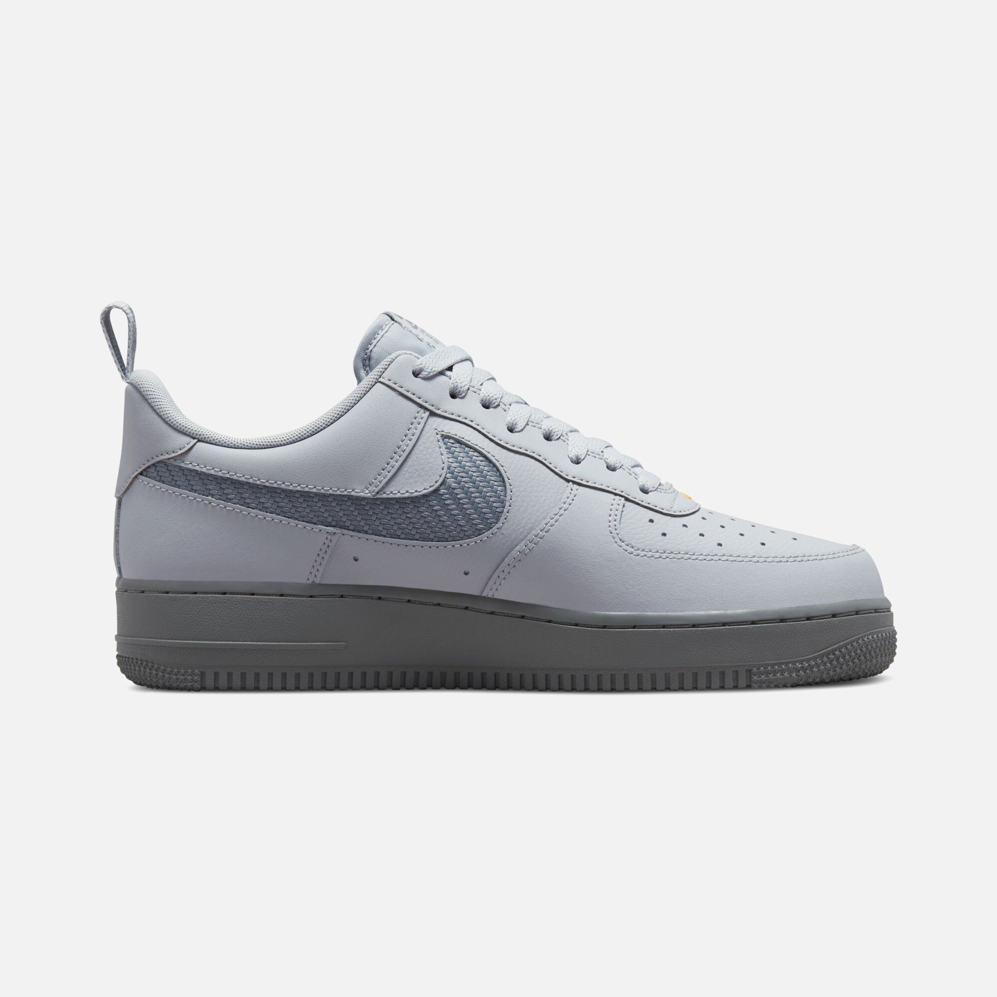 Nike Air Force 1 '07 LV8 "Cut-Out Swoosh" Erkek Spor Ayakkabı
