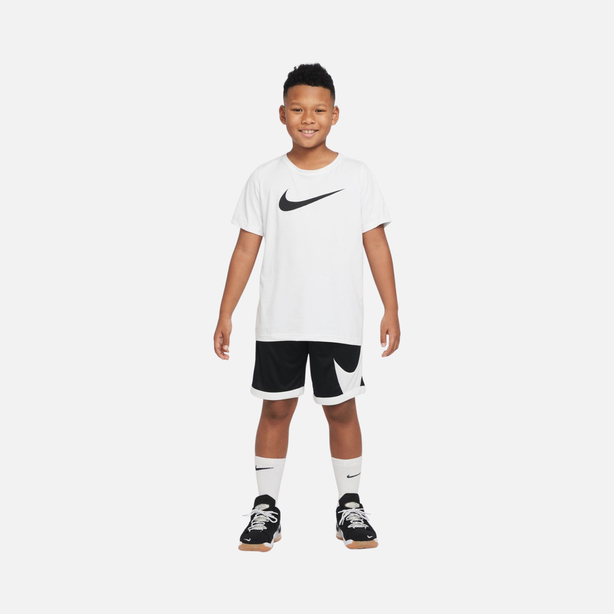 Nike Dri-Fit ''Swoosh Graphic'' Basketball (Boys') Çocuk Şort