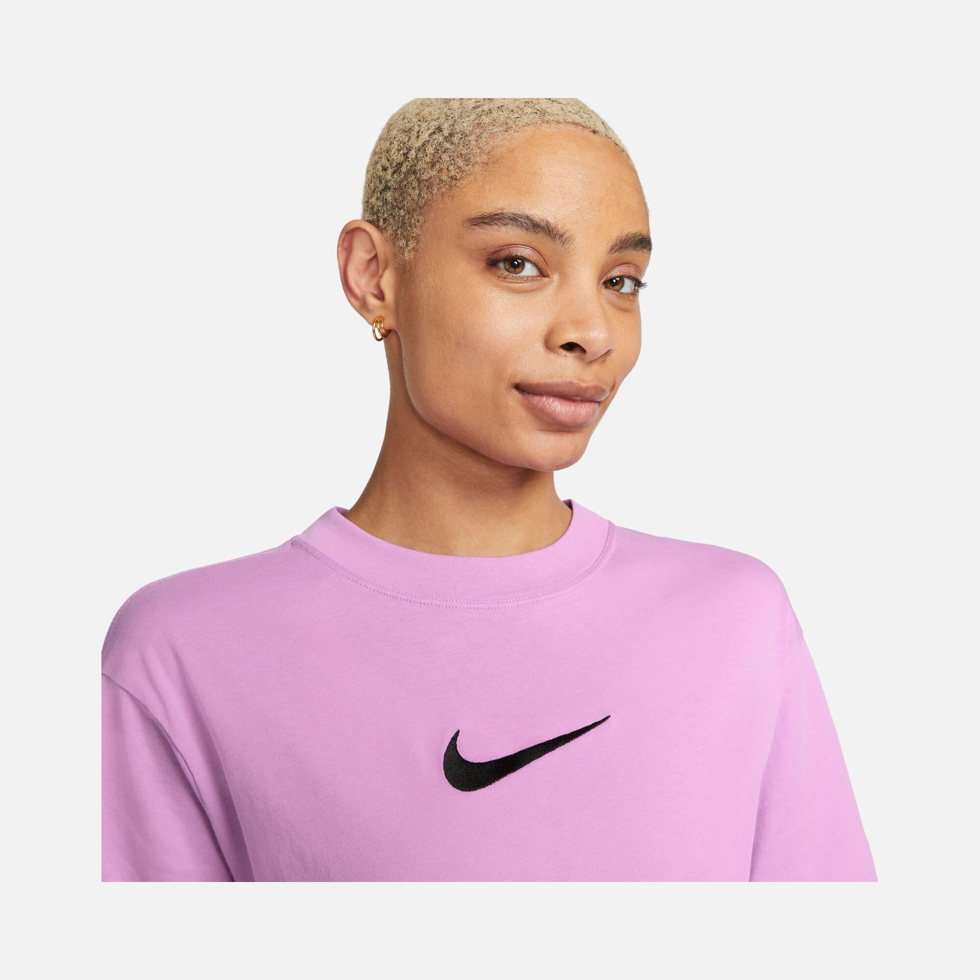 Nike Sportswear Gel-Midi Swoosh Graphic Boyfriend Short-Sleeve Kadın Tişört