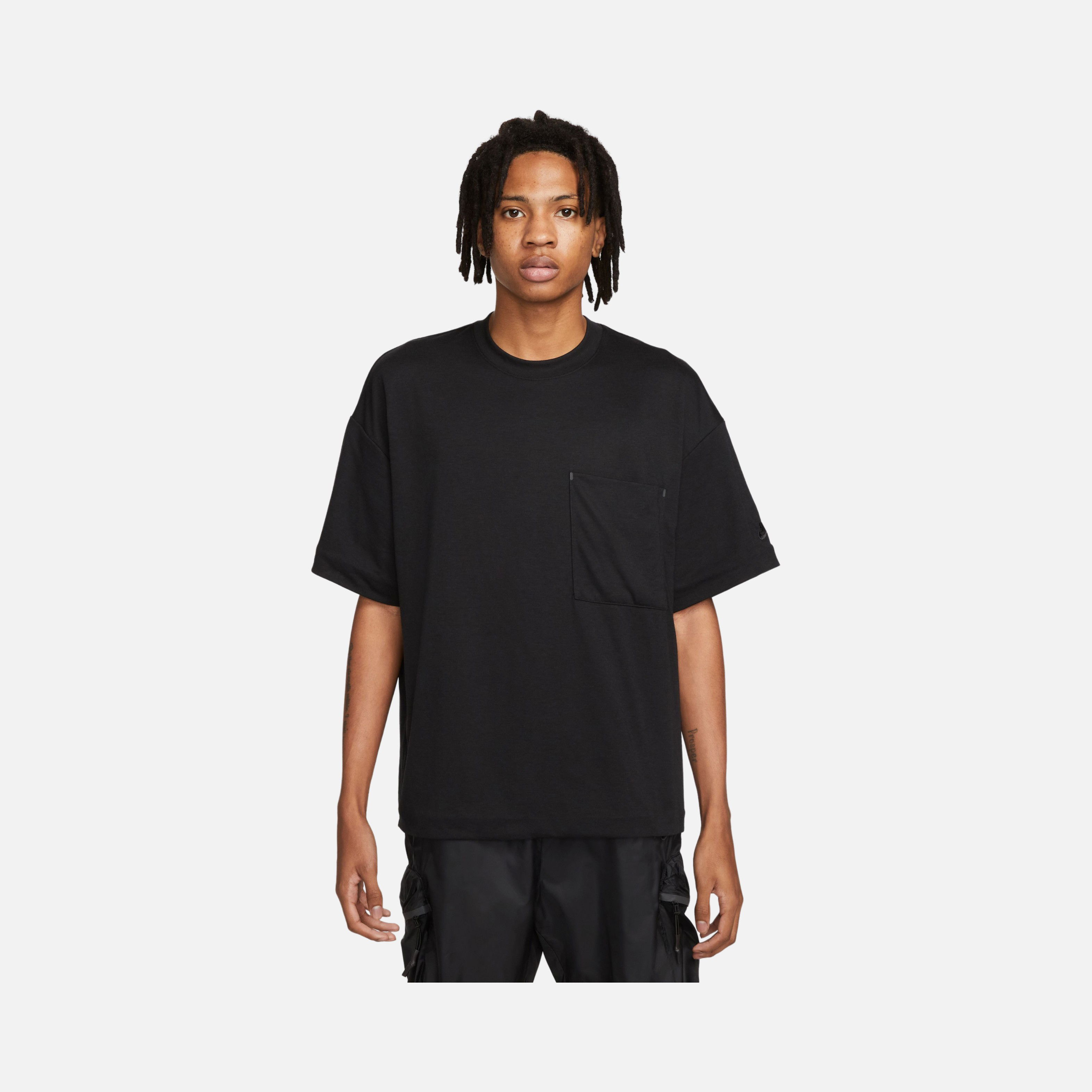 Nike Dri-Fit Sportswear Tech Pack Short-Sleeve Erkek Tşört