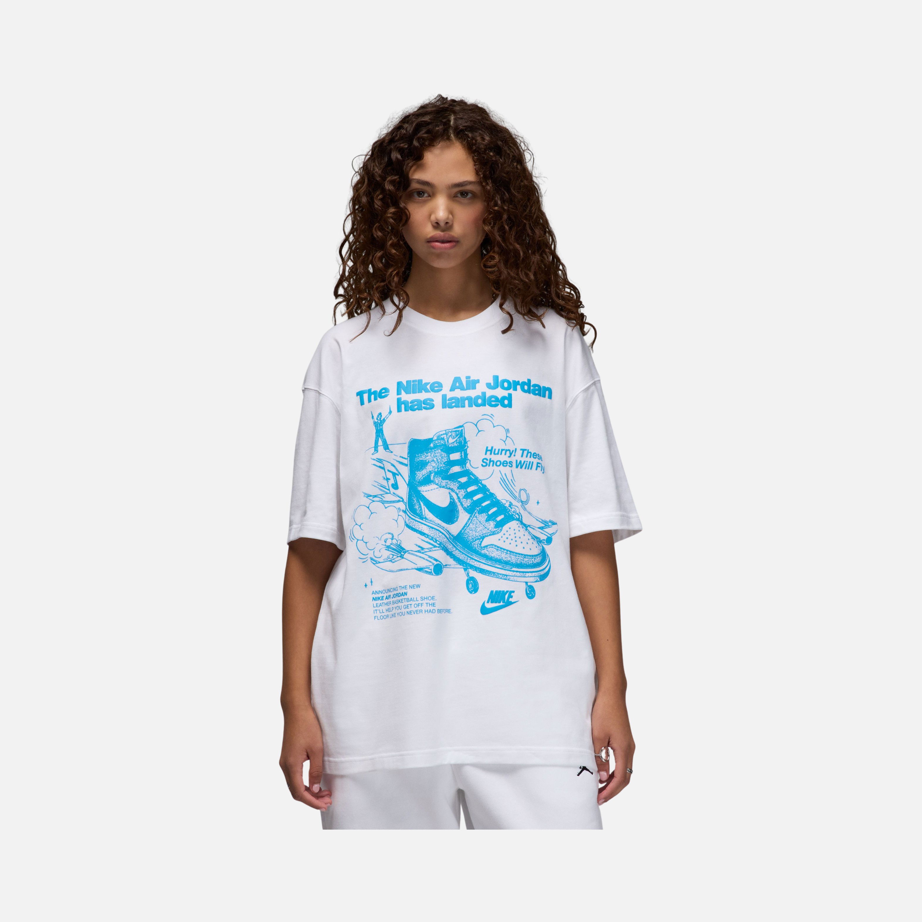 Nike Jordan Brand Sneaker Graphic Oversized Short-Sleeve Kadın Tişört
