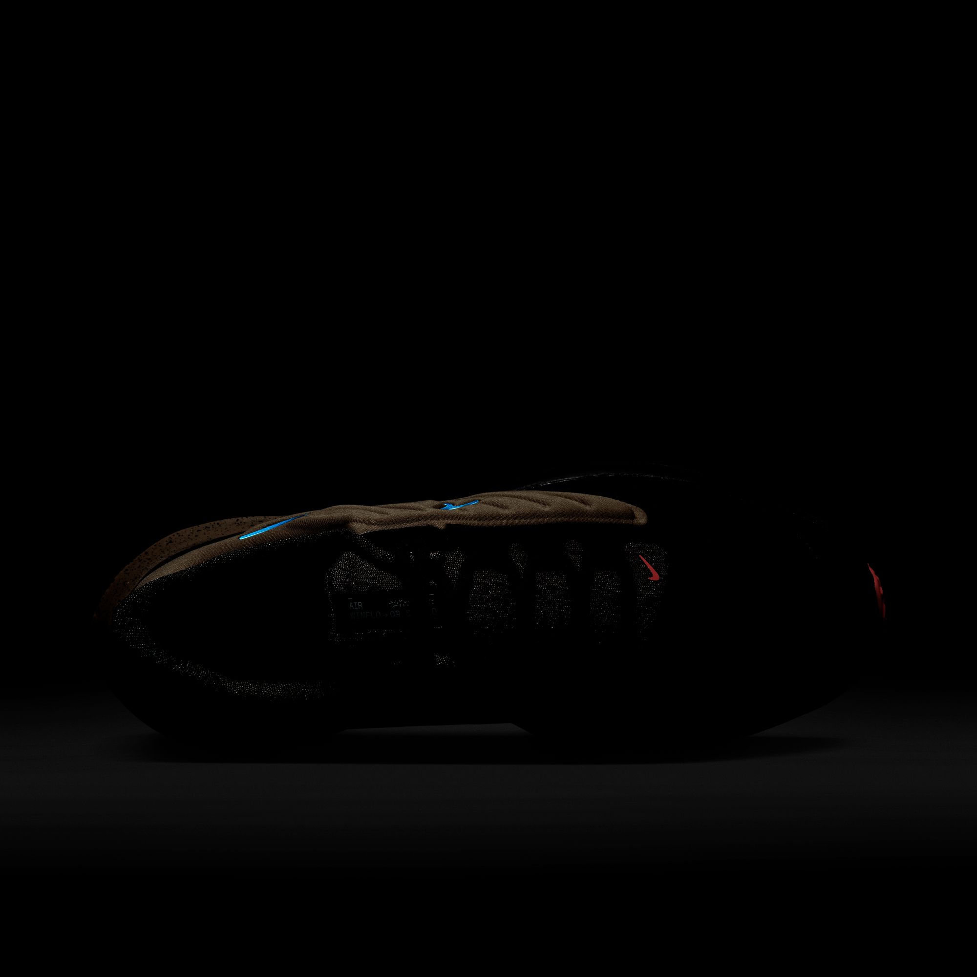 Nike Air Winflo 9 Shield  Weatherised Road Running Erkek Spor Ayakkabı