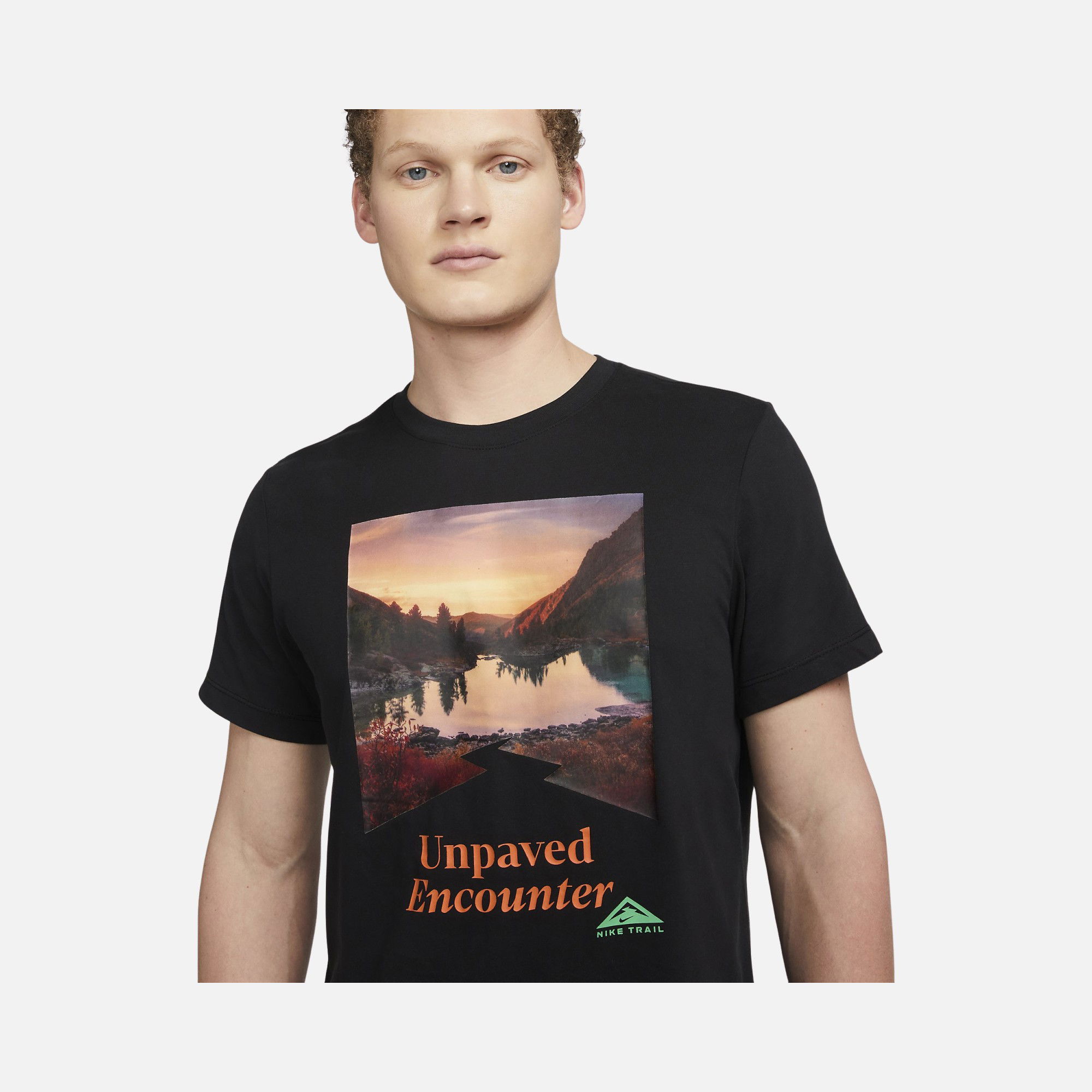 Nike Dri-Fit Trail Print Running Short-Sleeve Erkek Tişört