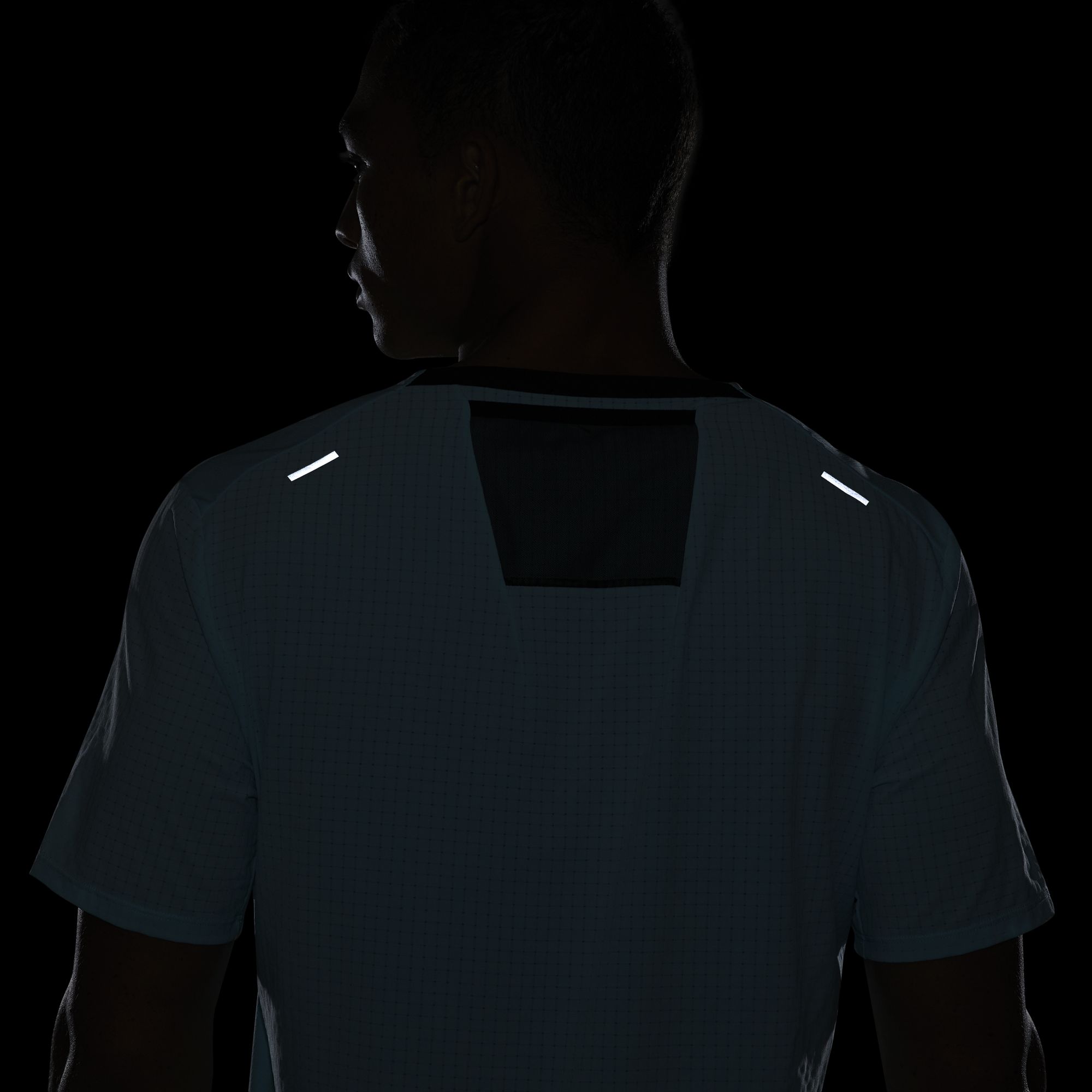 Nike Dri-Fit Trail Rise 365 Short-Sleeve Erkek Tişört