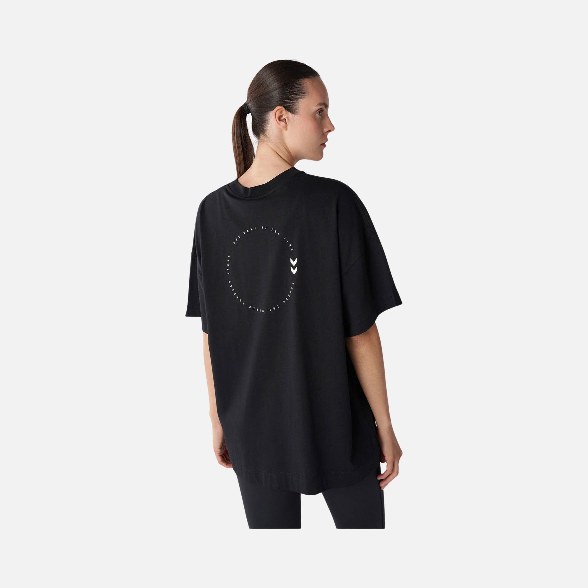 Hummel Sportswear Shura Oversizet Logo Short-Sleeve Kadın Tişört