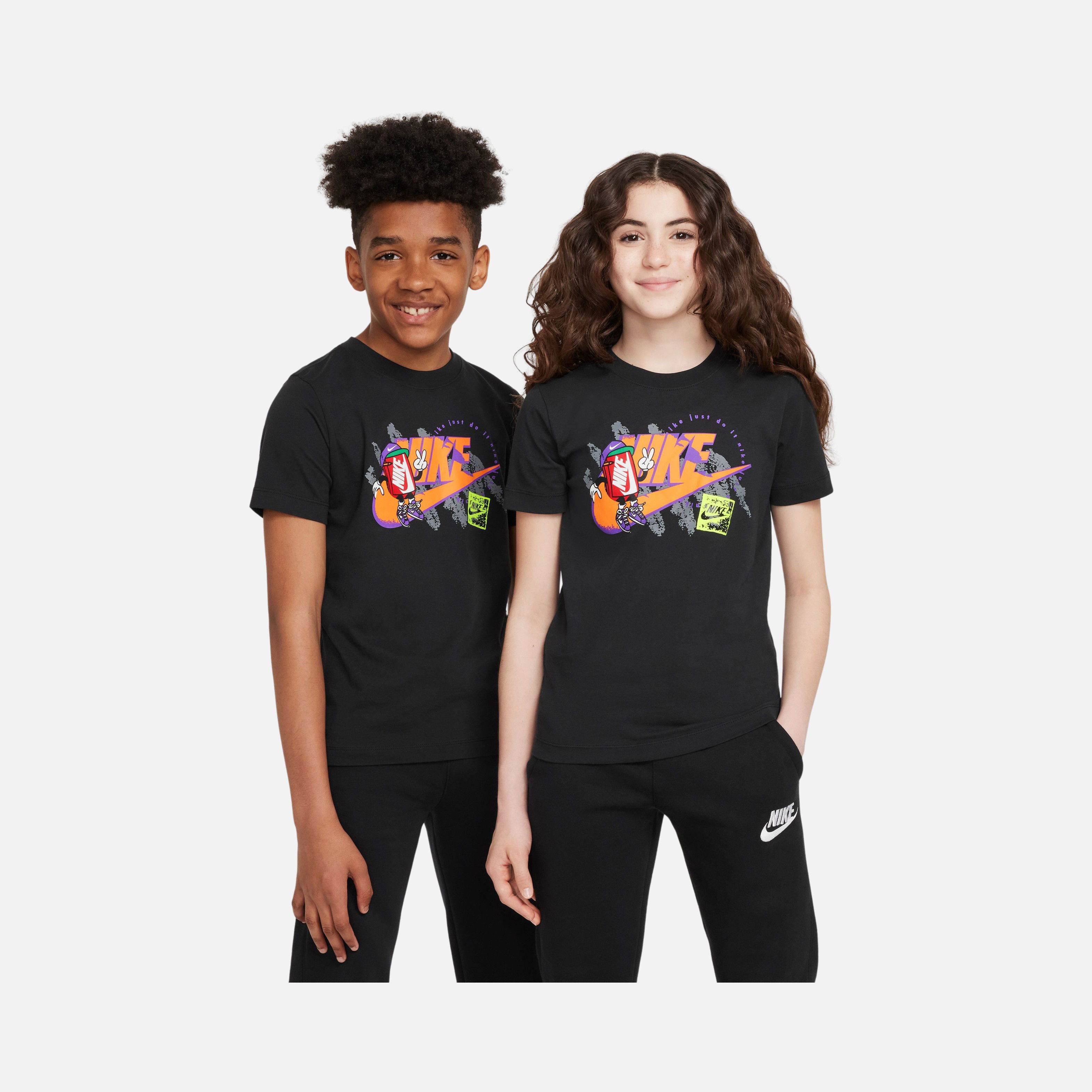 Nike Sportswear Boxy 1 Futura Graphic Short-Sleeve Çocuk Tişört