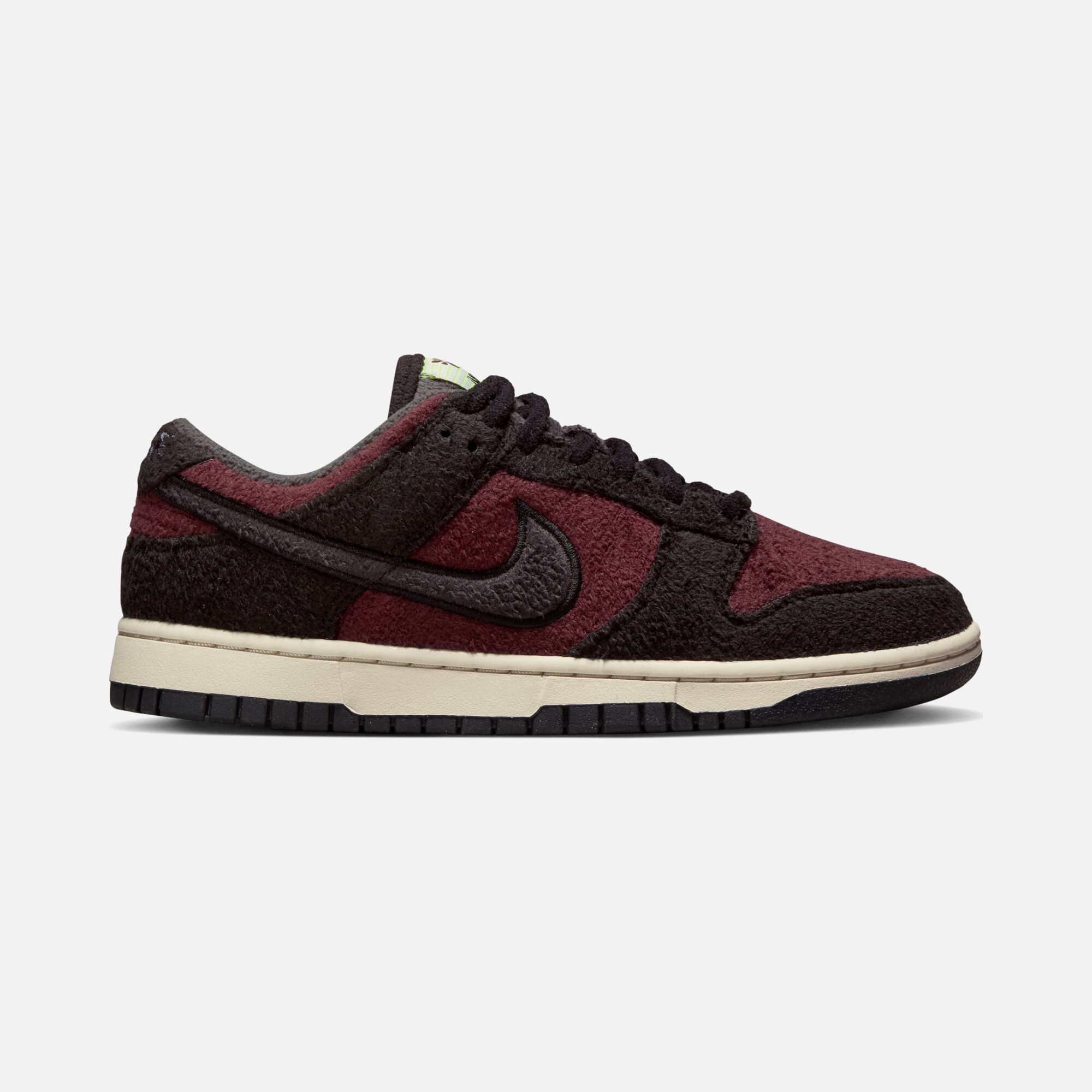 Nike Dunk Low SE ''Chenille'' Kadın Spor Ayakkabı