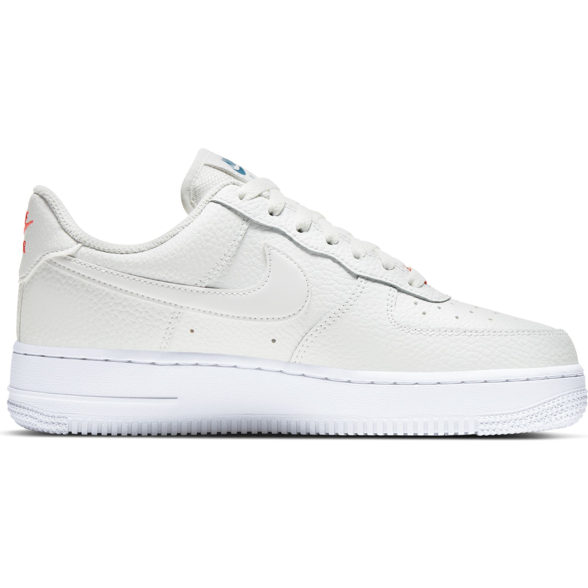 Nike Air Force 1 '07 Essentials Kadın Spor Ayakkabı