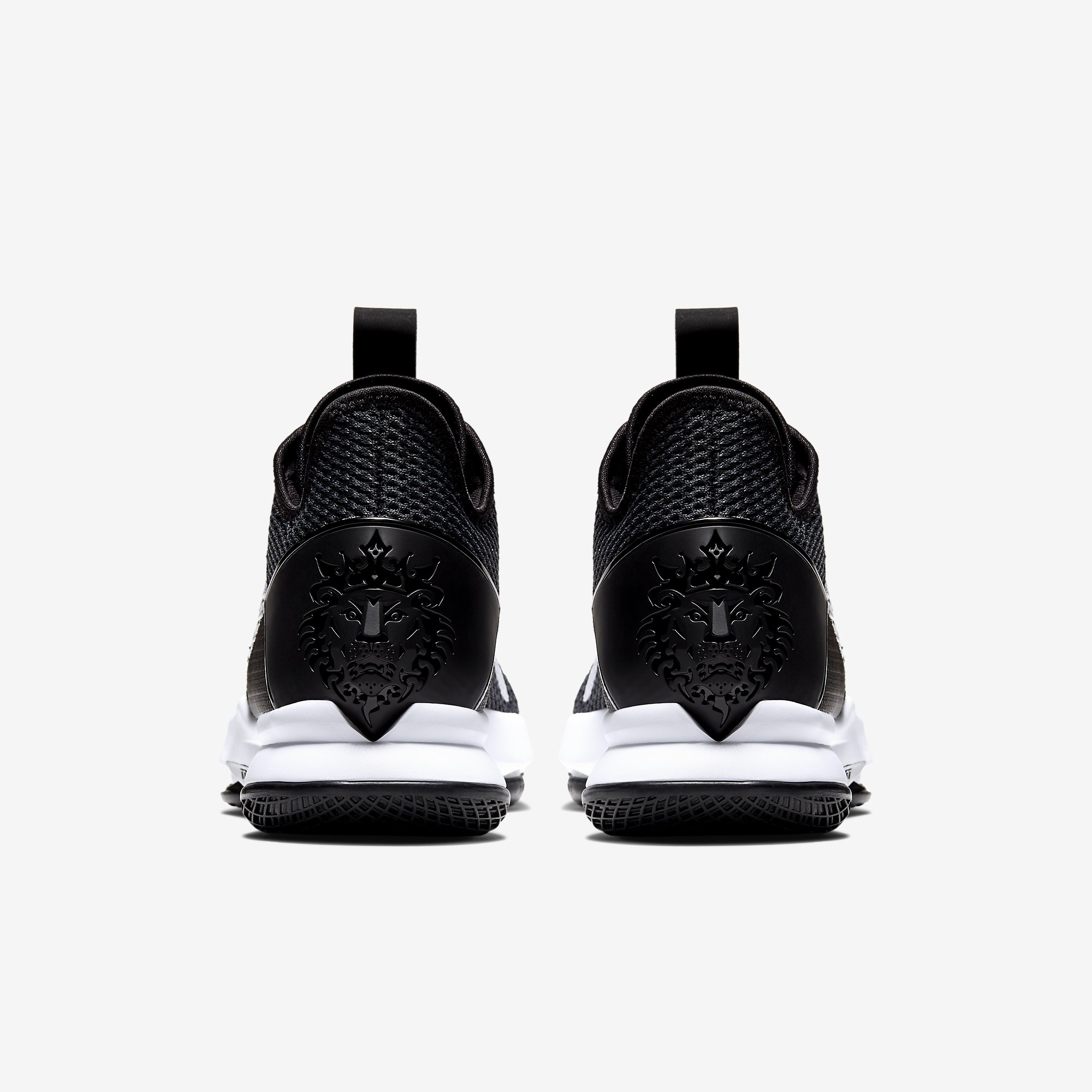 Nike LeBron James Witness IV Erkek Basketbol Ayakkabısı