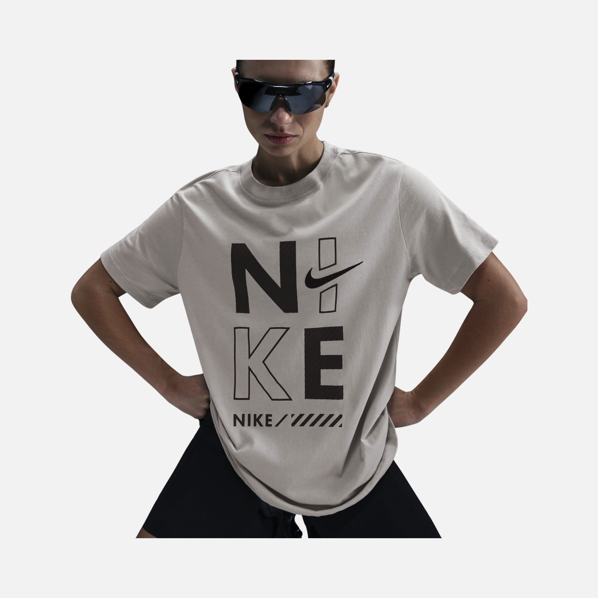 Nike Sportswear Gel Boyfriend Loose Cut Short-Sleeve Kadın Tişört