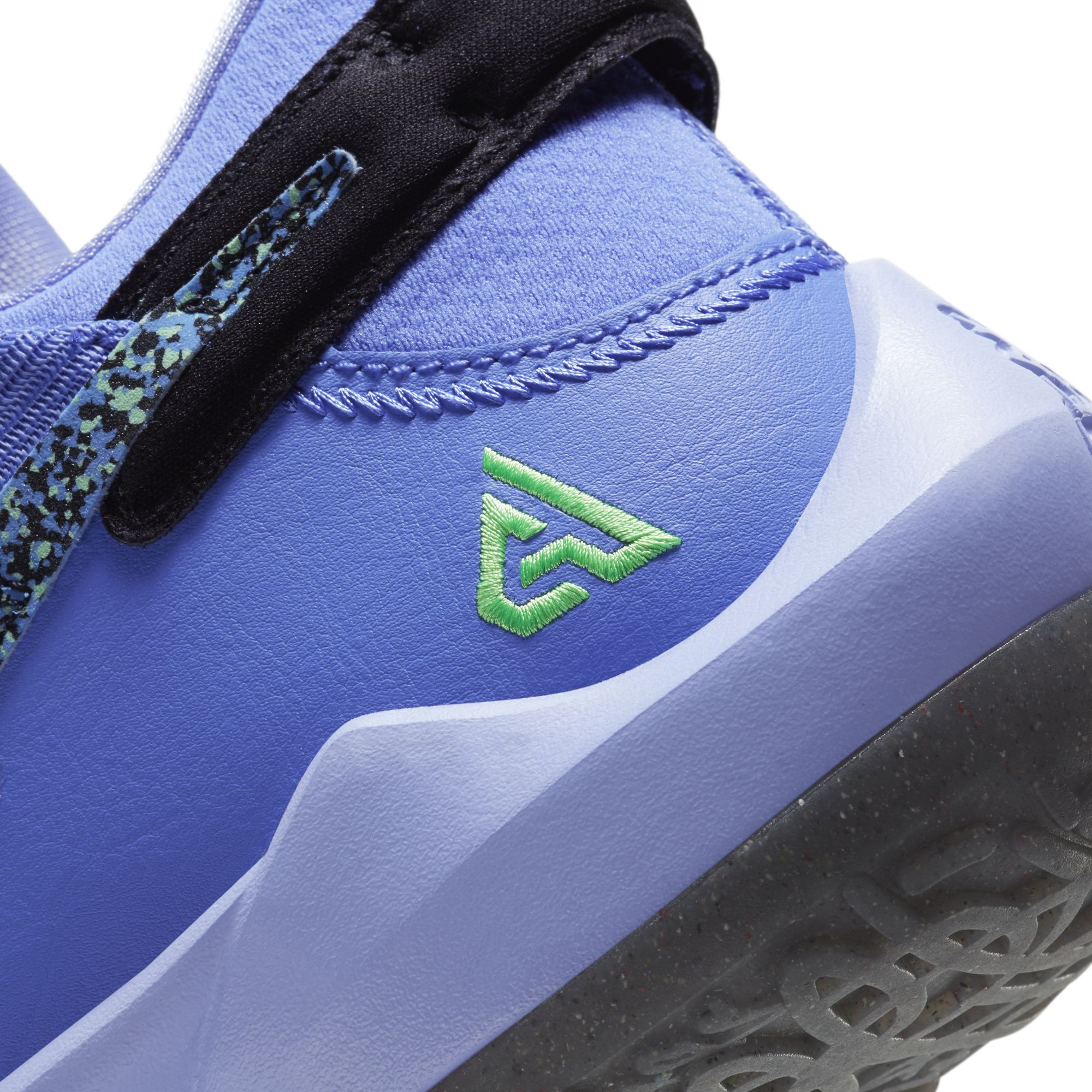 Nike Zoom Freak 2 Erkek Basketbol Ayakkabısı