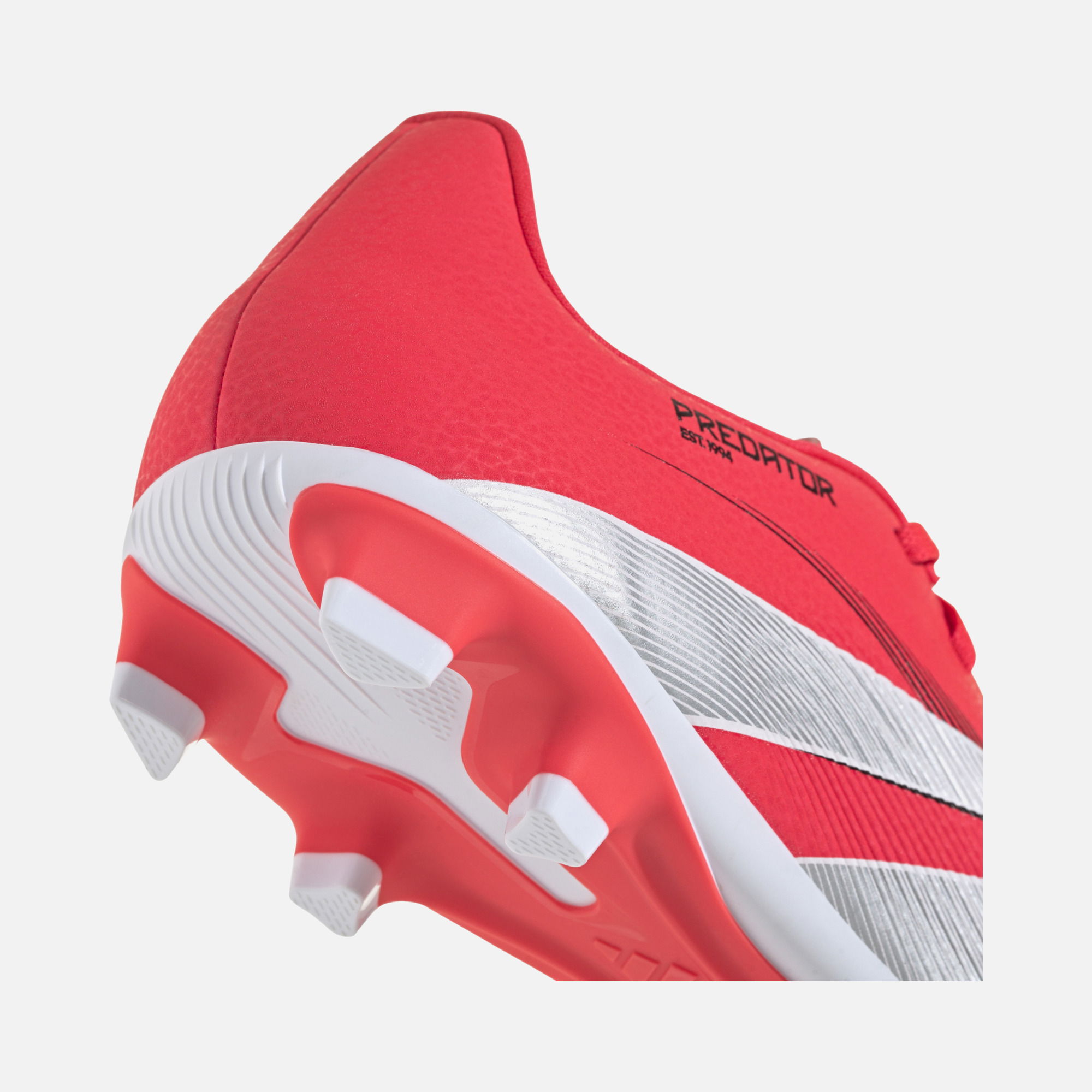 adidas Predator Club FG/MG Multi-Ground Low-Top Erkek Krampon