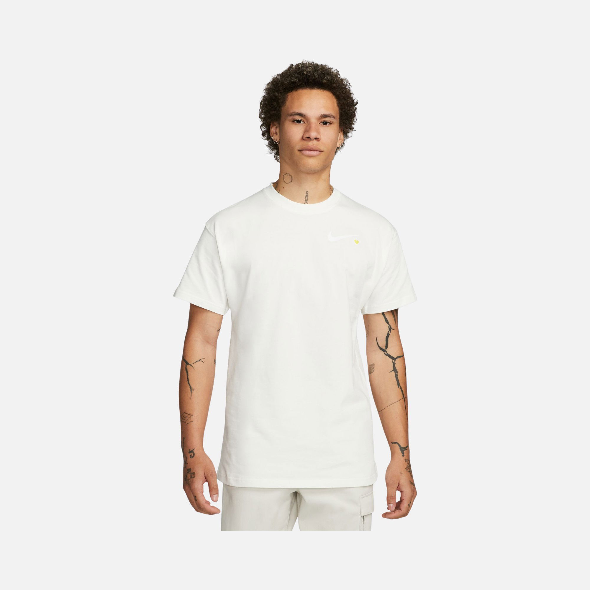 Nike Sportswear Valentine's Day Graphic Short-Sleeve Erkek Tişört