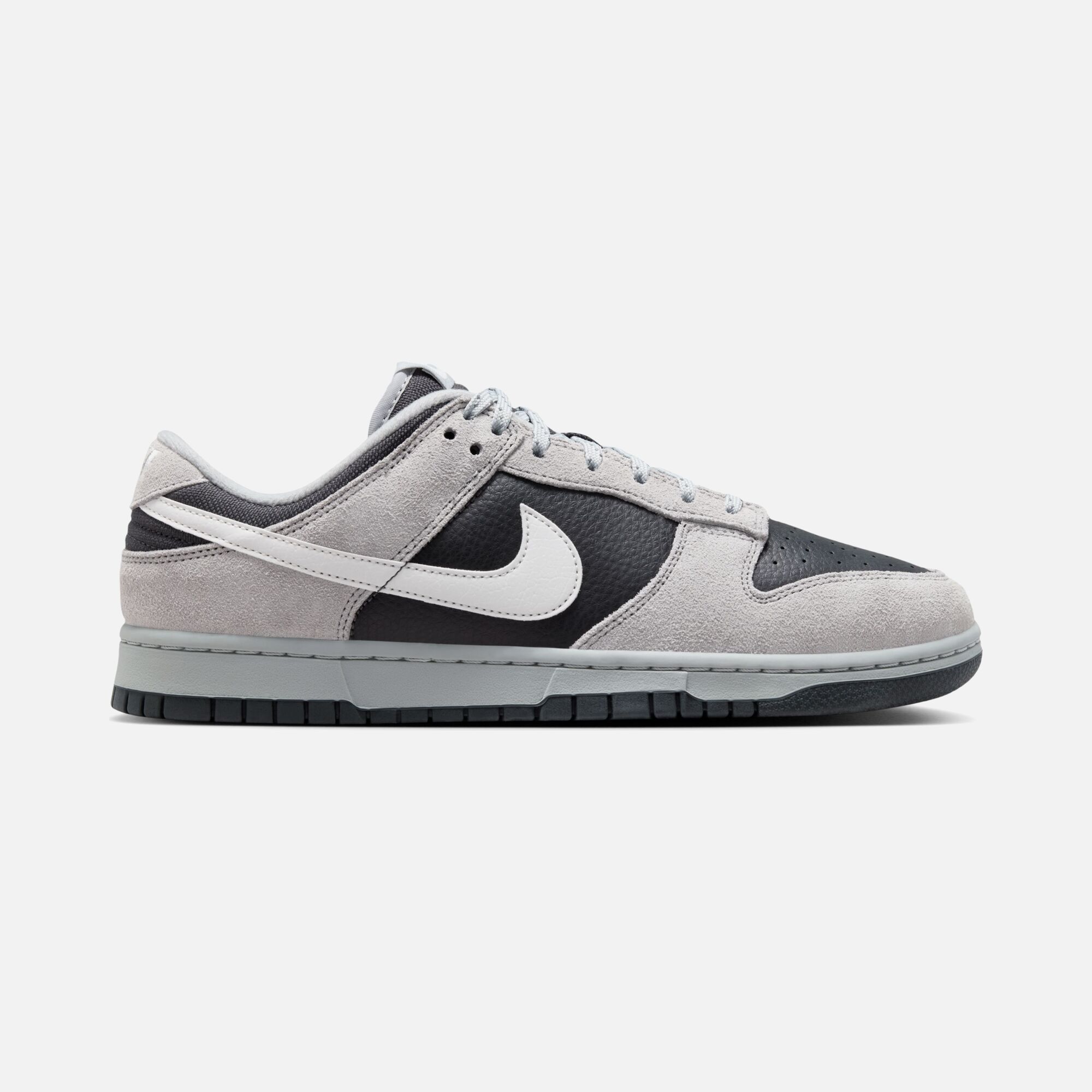 Nike Dunk Low ''Reflective Swoosh and Lace Details'' Erkek Spor Ayakkabı