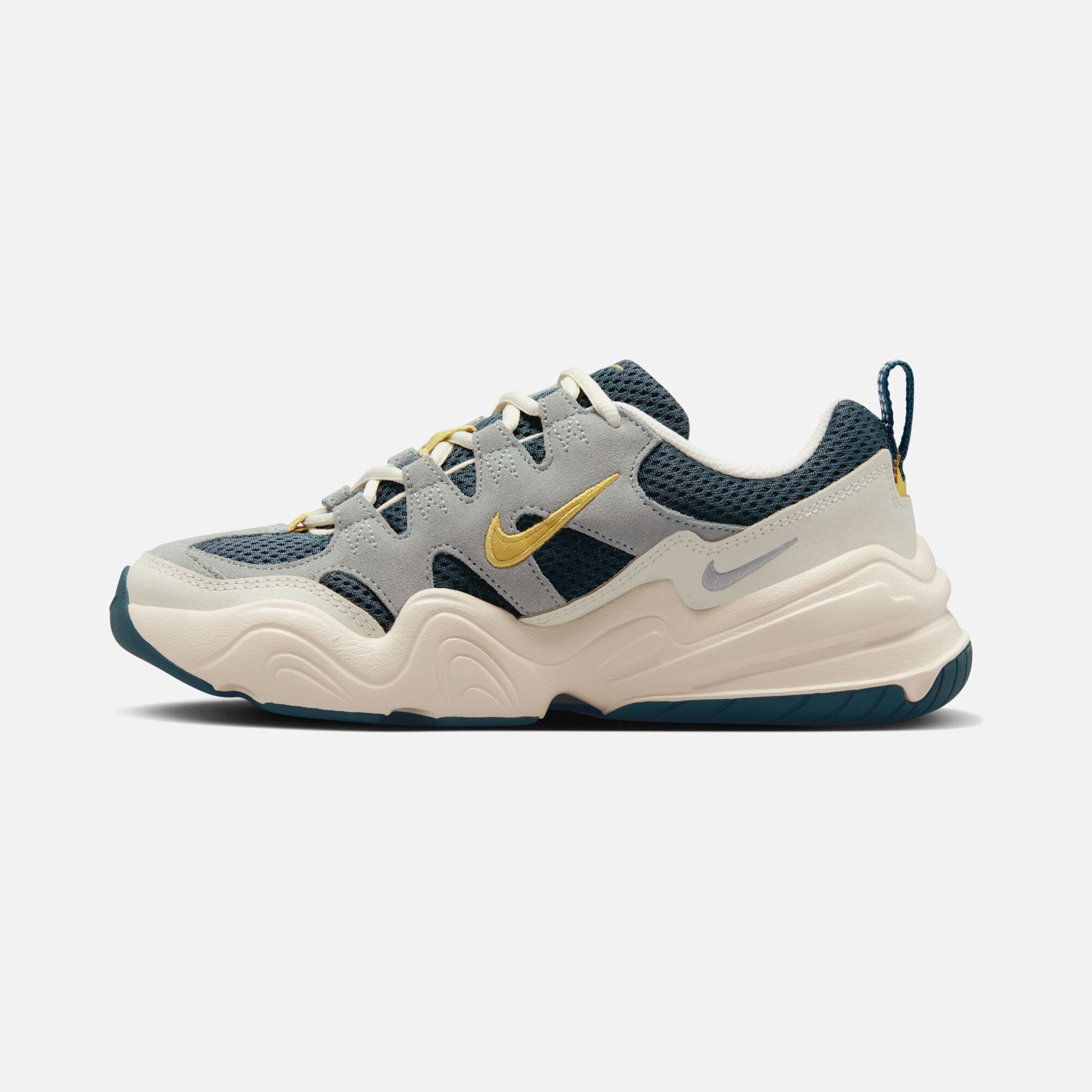 Nike Sportswear Tech Hera Kadın Spor Ayakkabı