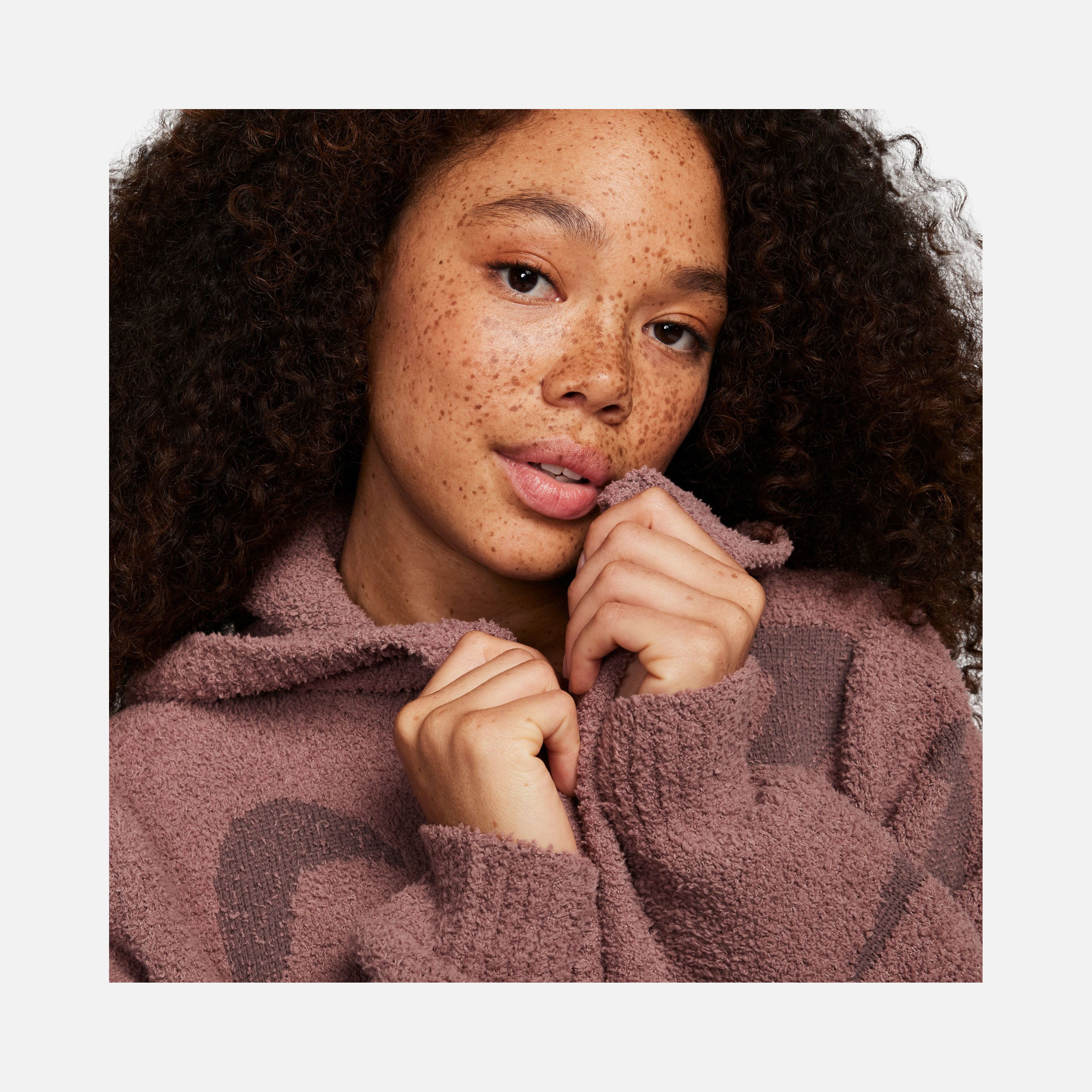 Nike Sportswear Phoenix Cozy Bouclé Loose-Cut Long Knit Hoodie Kadın Ceket