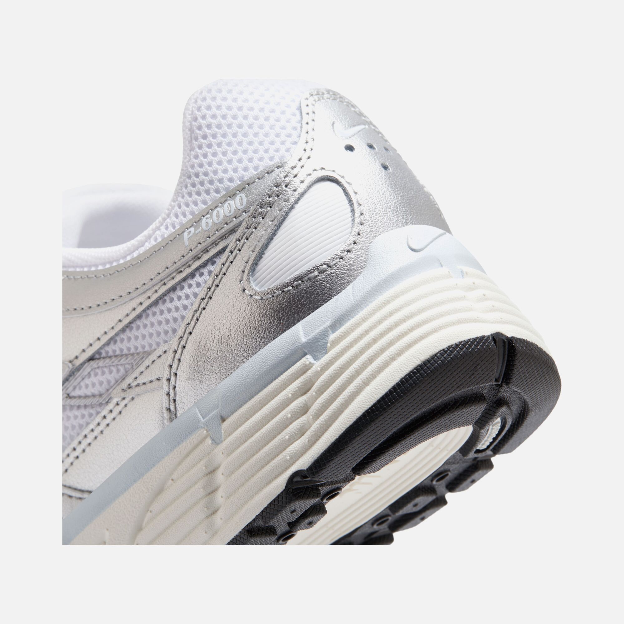 Nike Sportswear P-6000 Kadın Spor Ayakkabı