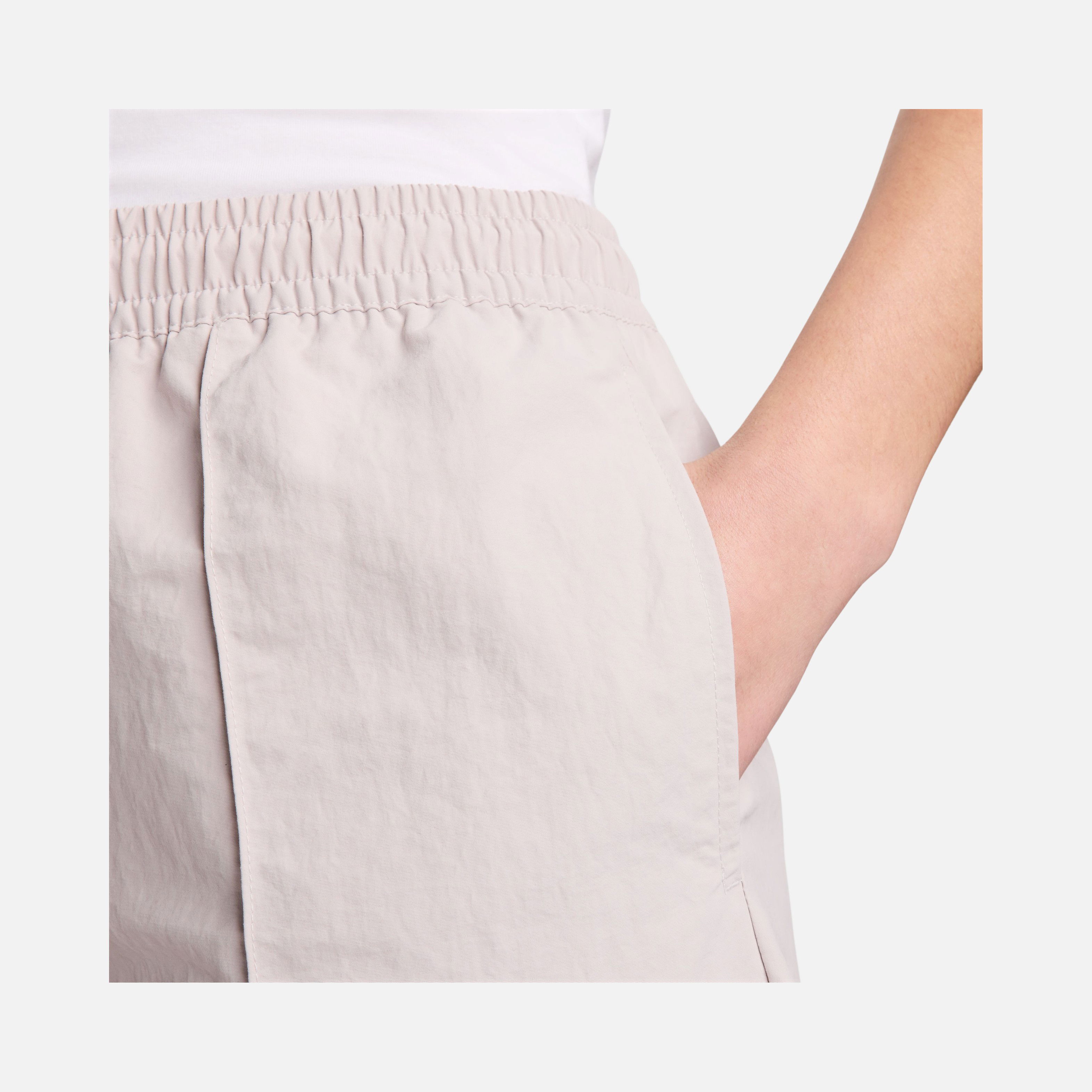 Nike Sportswear Everything Woven Fabrics Mid-Rise 5'' Kadın Şort