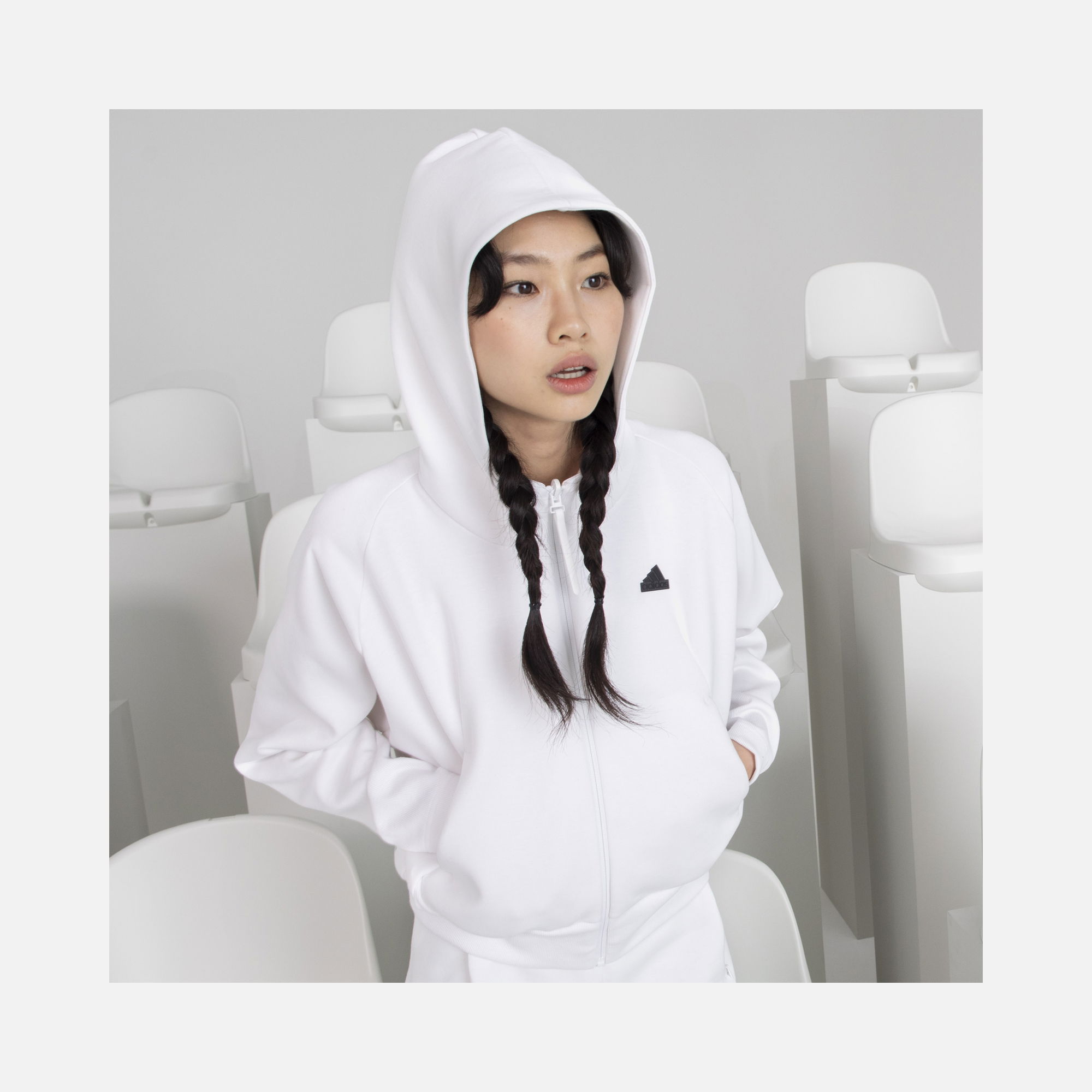 adidas Sportswear  Z.N.E. Full-Zip Hoodie kadın Sweatshirt