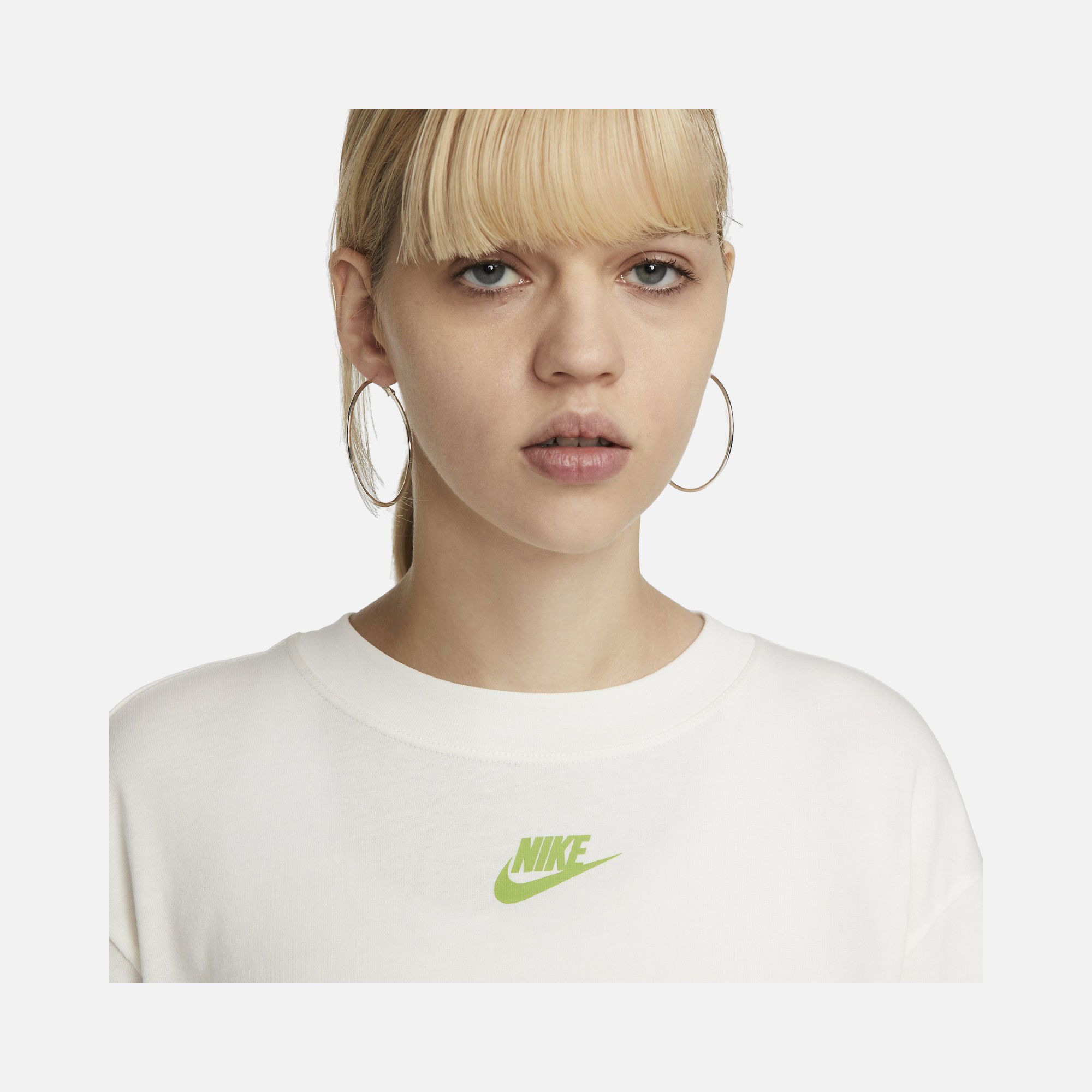 Nike Sportswear Boy Friend Graphix Short-Sleeve Kadın Tişört