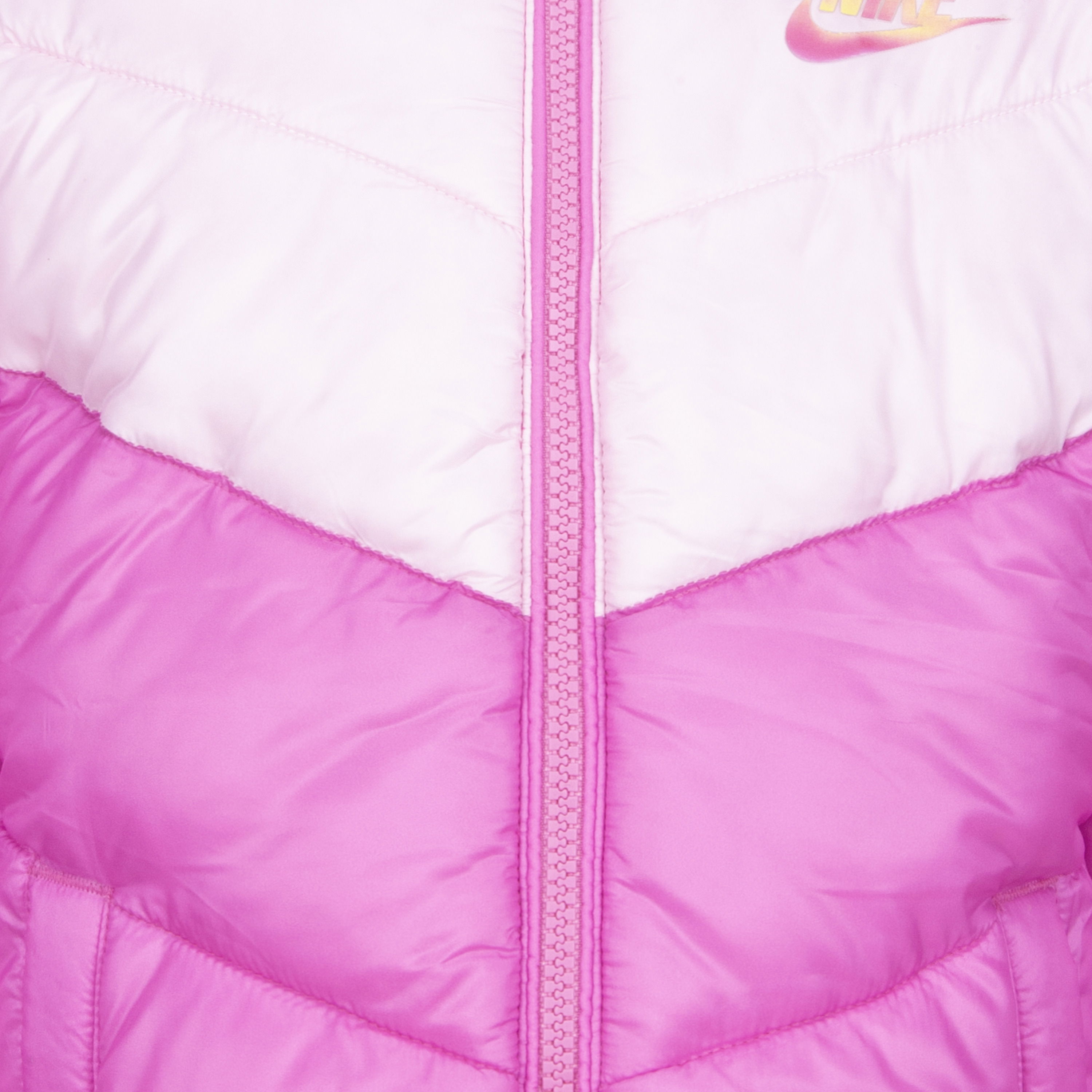 Nike Sportswear Colorblock Chevron Puffer Full-Zip Hoodie (Girls') Çocuk Mont