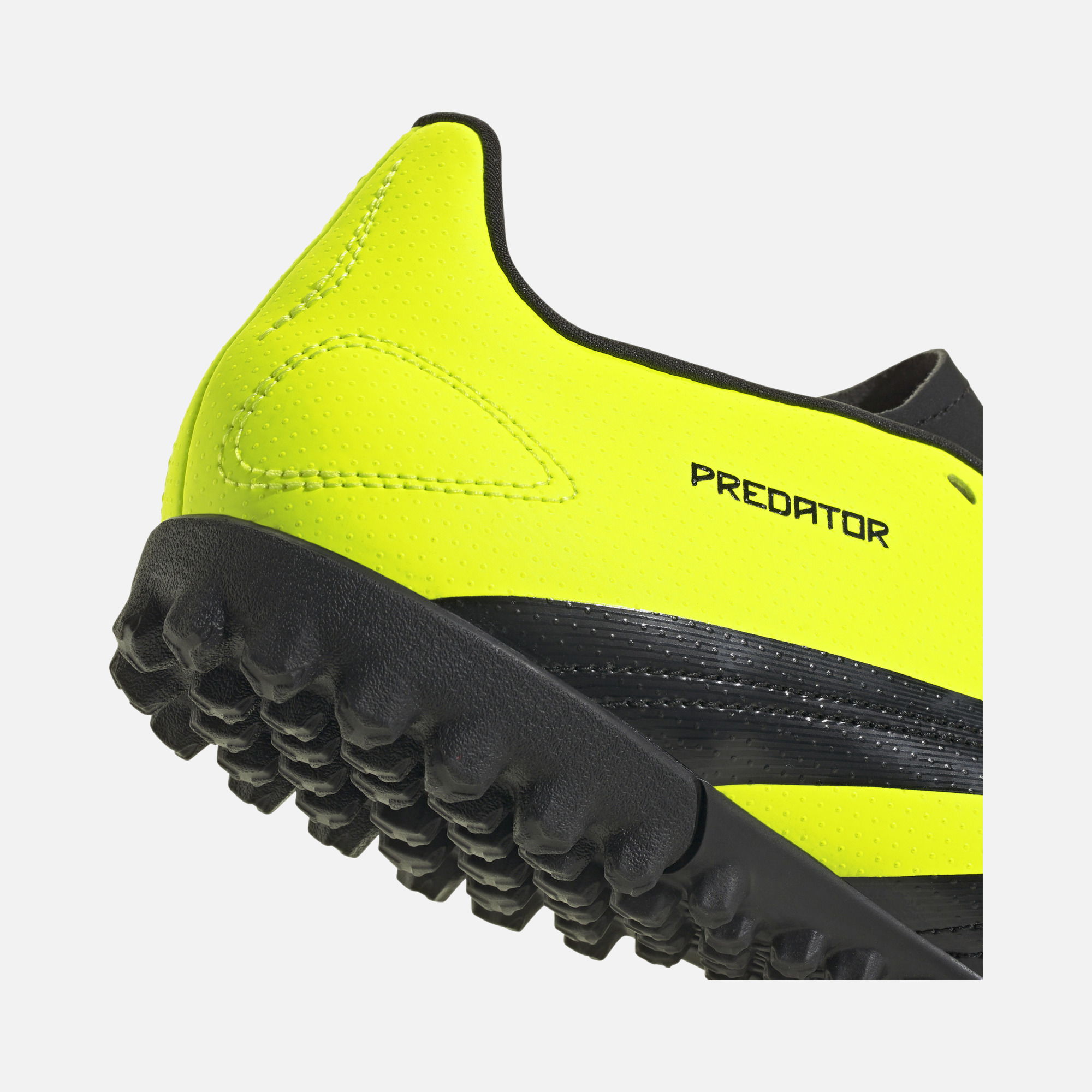 adidas Predator Club TF Erkek Halı Saha Ayakkabı