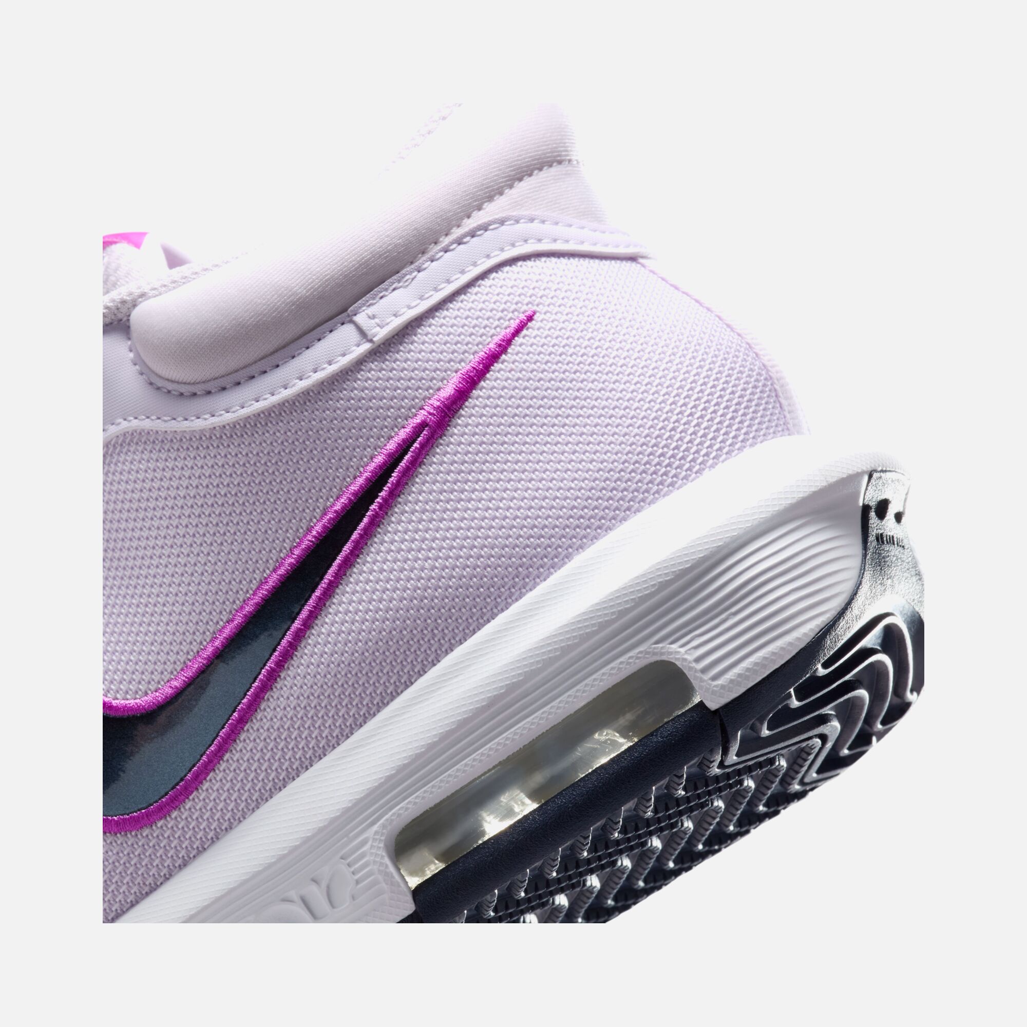 Nike LeBron James Witness VIII ''Bruce Lee'' Erkek Basketbol Ayakkabısı